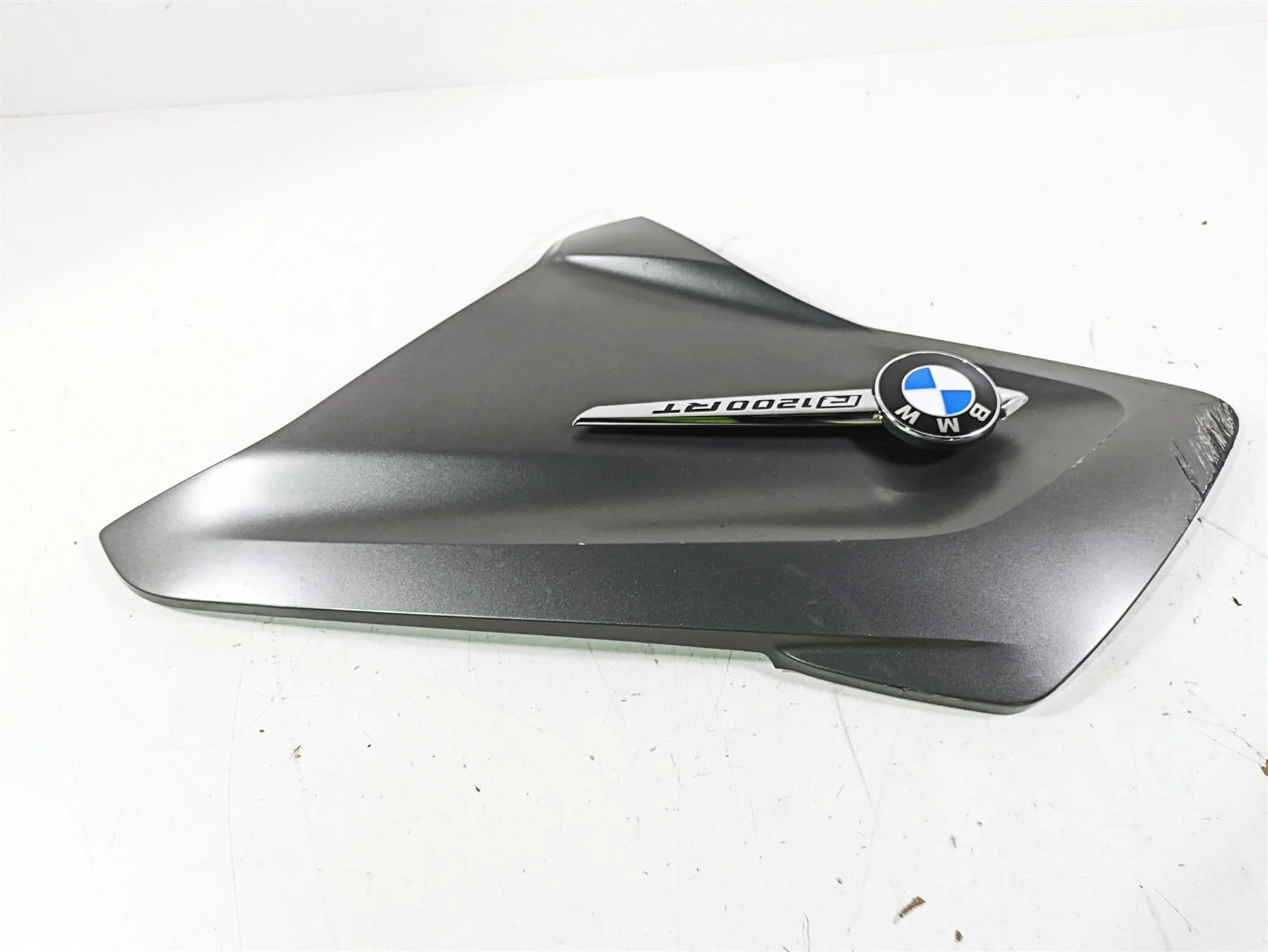 2014 BMW R1200 RT RTW K52 Left Emblem Side Cover Fairing 46638567815 - Image 4