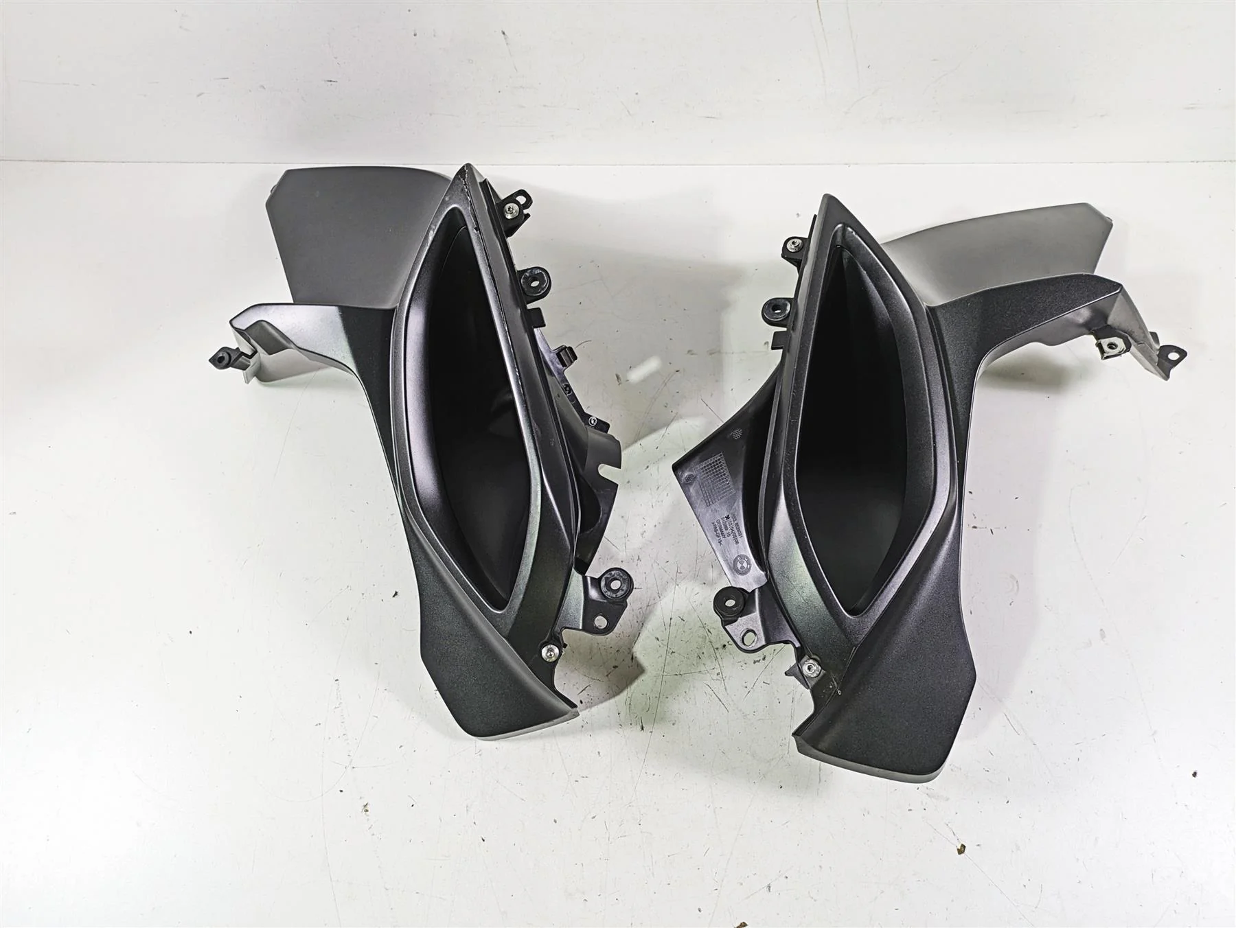 2014 BMW R1200 RT RTW K52 Left Right Intake Fairing Covers 46638529381 - Image 4