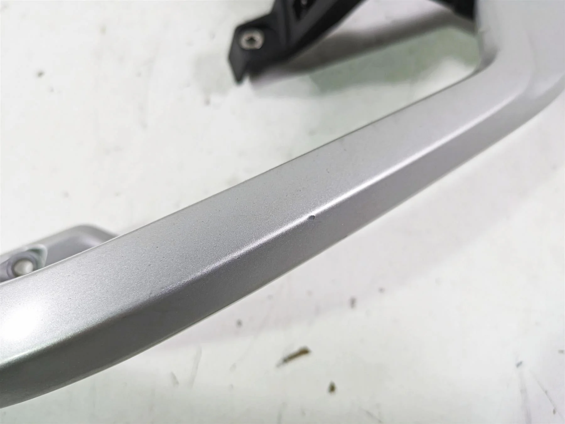 2014 BMW R1200 RT RTW K52 Luggage Rack Grab Rail Bar 46548520650 - Image 3