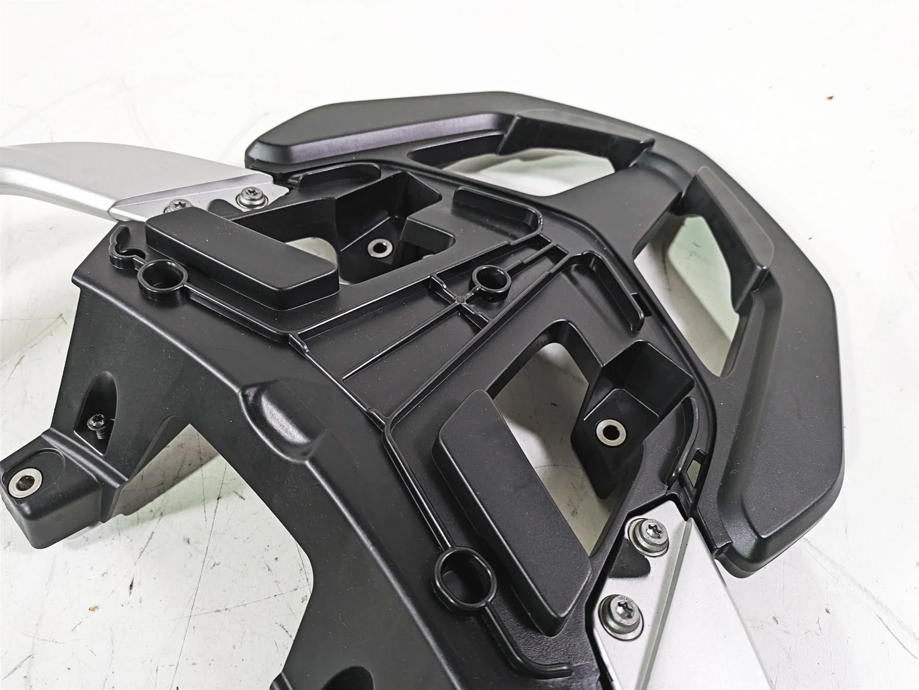 2014 BMW R1200 RT RTW K52 Luggage Rack Grab Rail Bar 46548520650 - Image 4