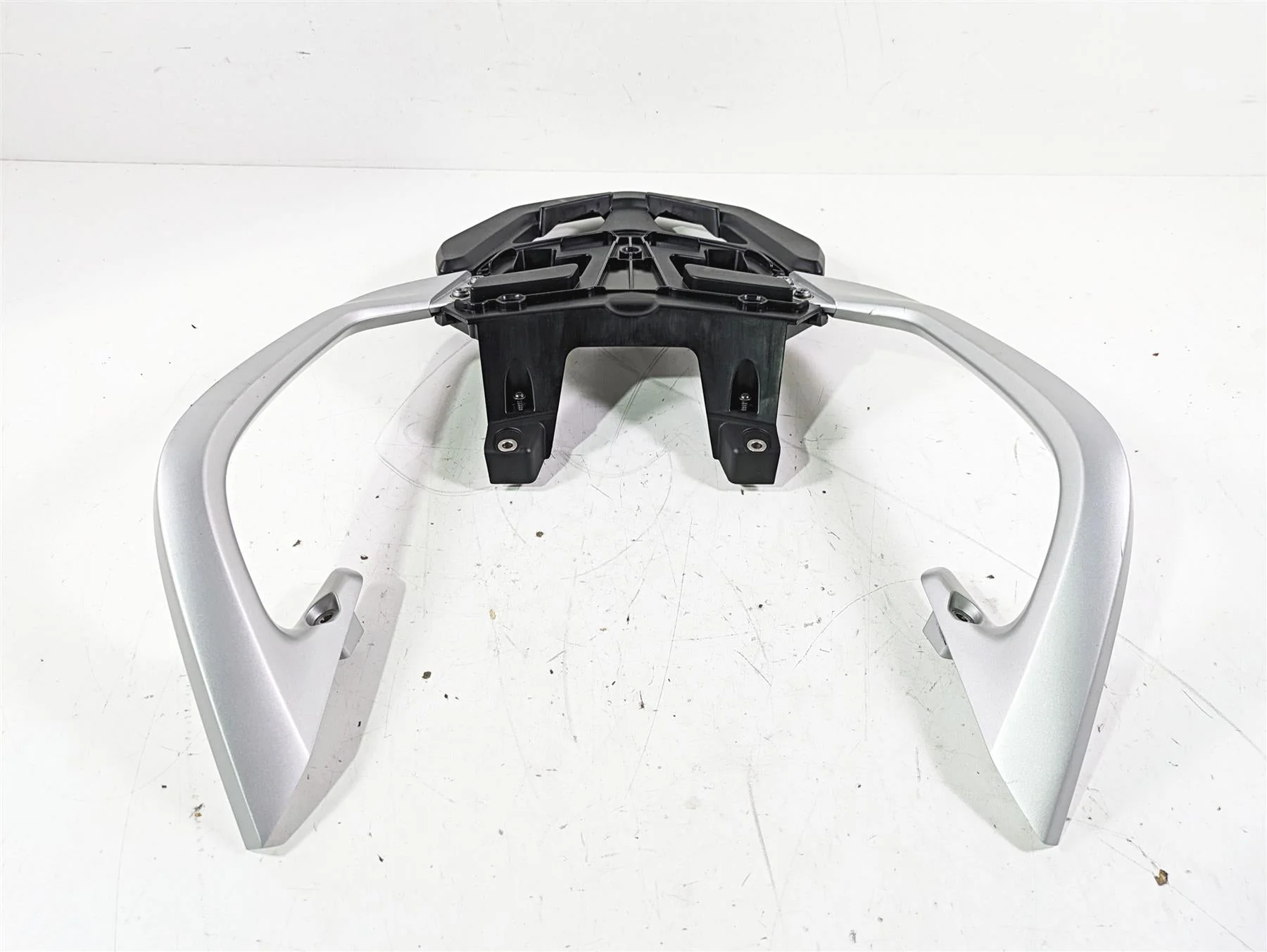 2014 BMW R1200 RT RTW K52 Luggage Rack Grab Rail Bar 46548520650 - Image 8