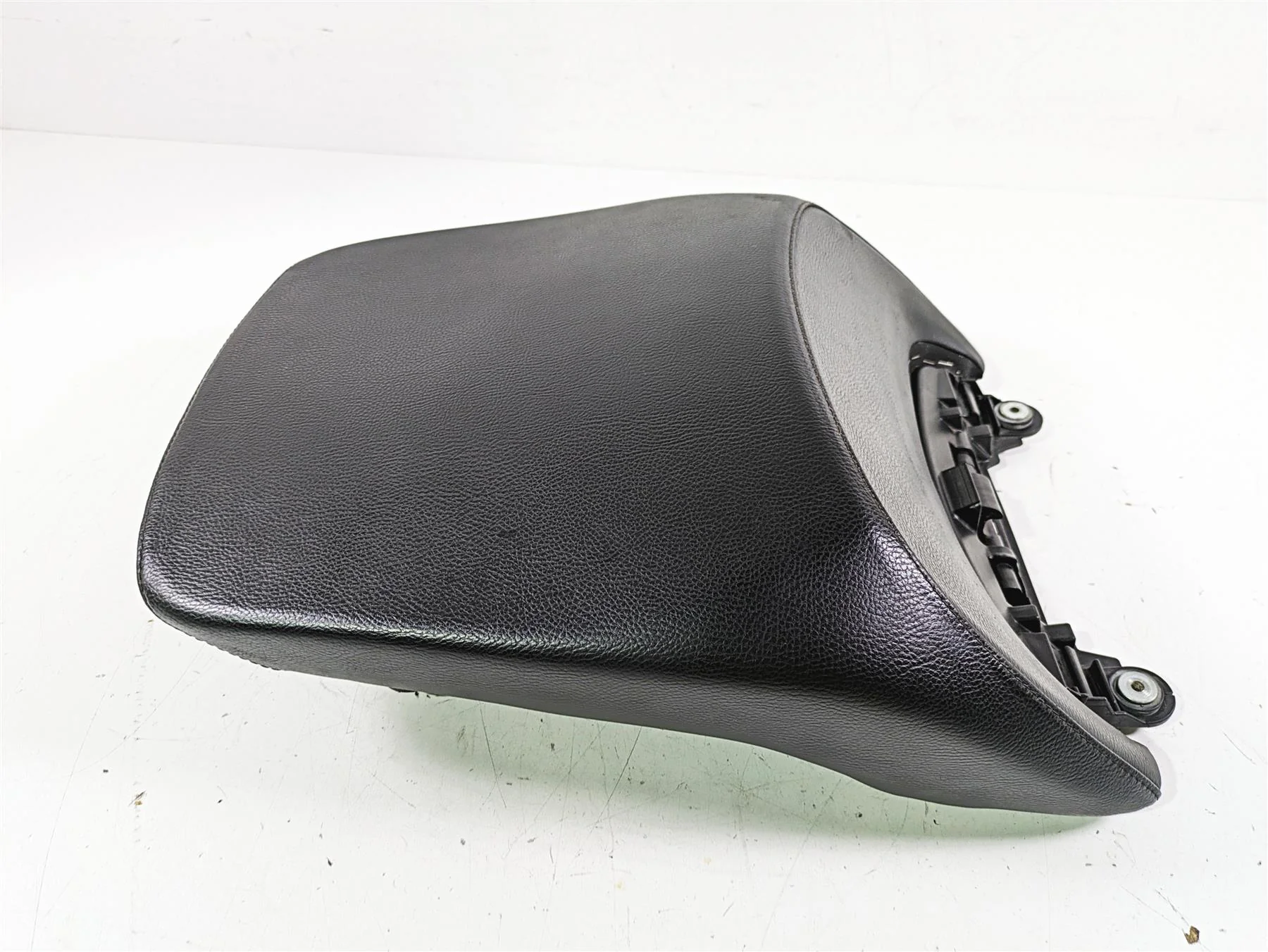 2014 BMW R1200 RT RTW K52 Rear Passenger Heated Seat Saddle 52538544790 - Image 6