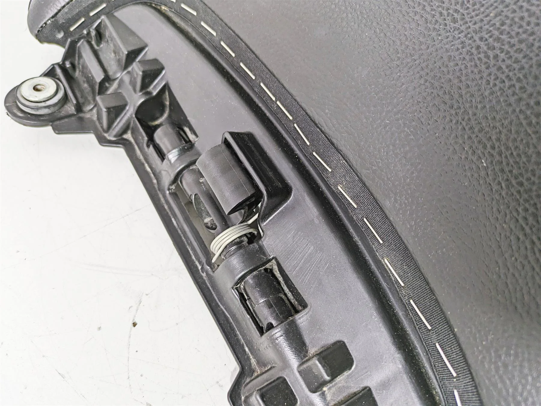 2014 BMW R1200 RT RTW K52 Rear Passenger Heated Seat Saddle 52538544790 - Image 9
