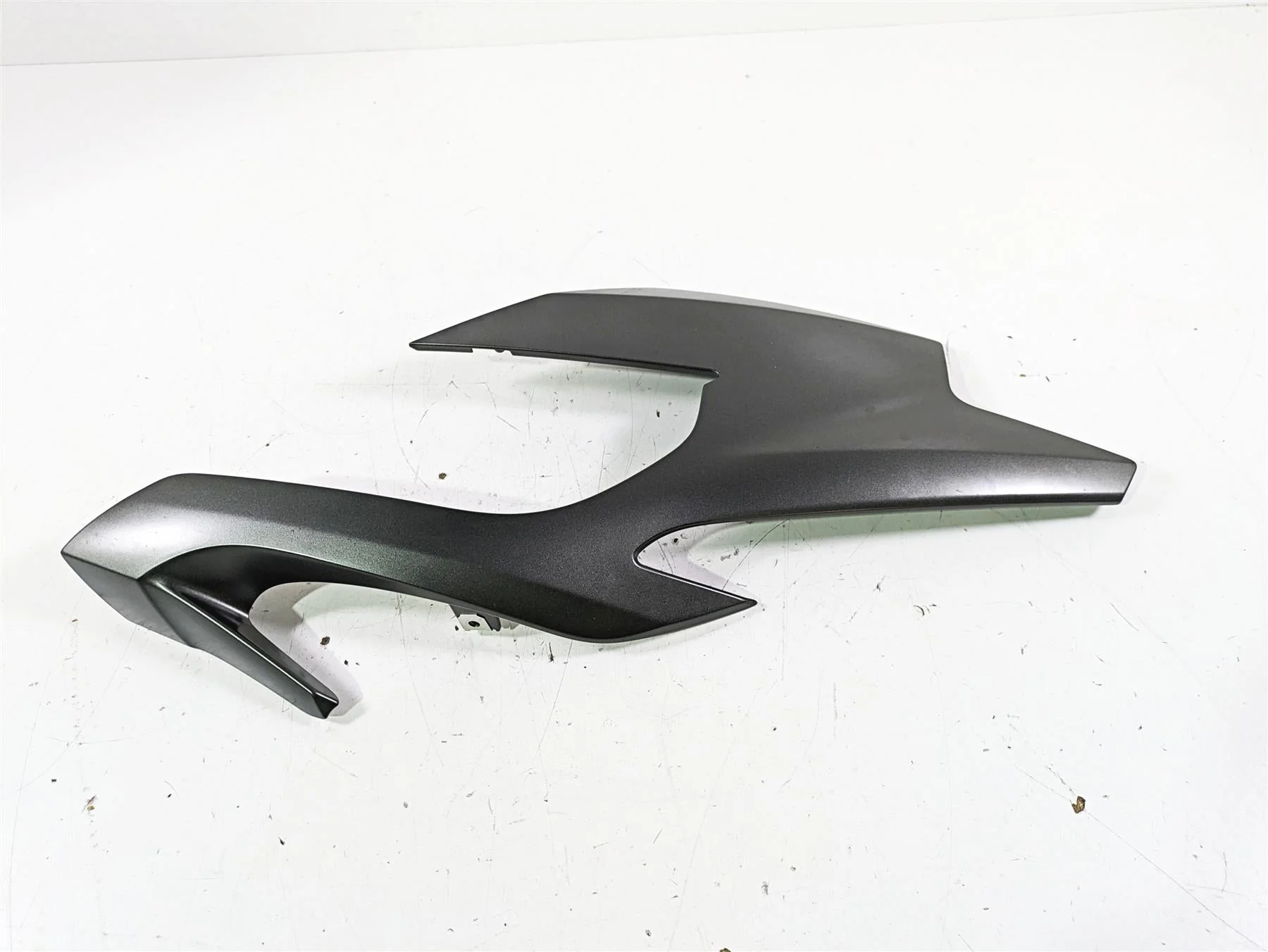 2014 BMW R1200 RT RTW K52 Right Headlight Fairing Cover Kalistograu 46638533559 - Image 2