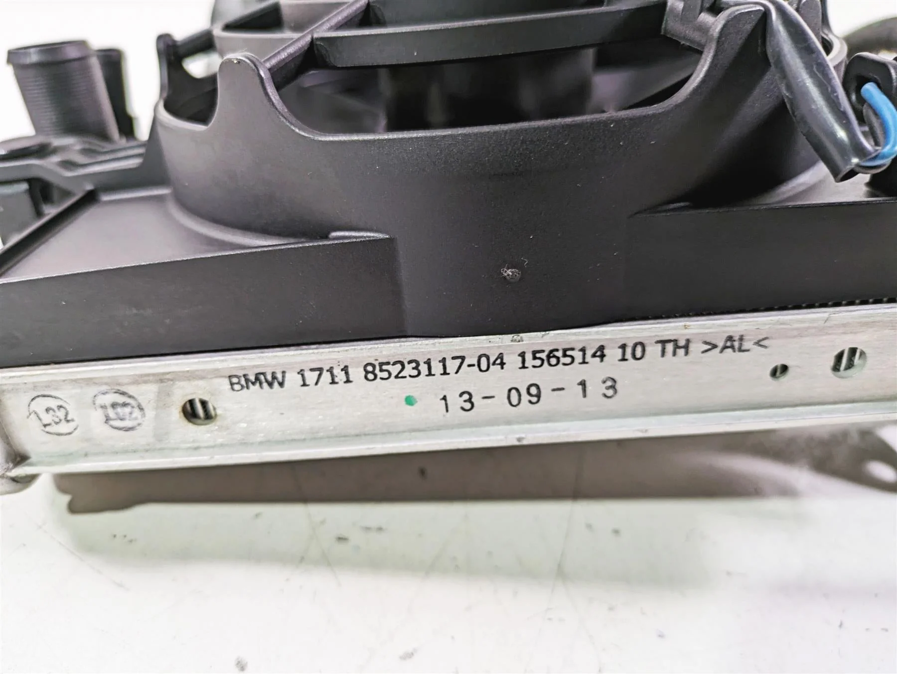2014 BMW R1200 RT RTW K52 Right Radiator Fan Hoses Reservoir Set 17118546416 - Image 2