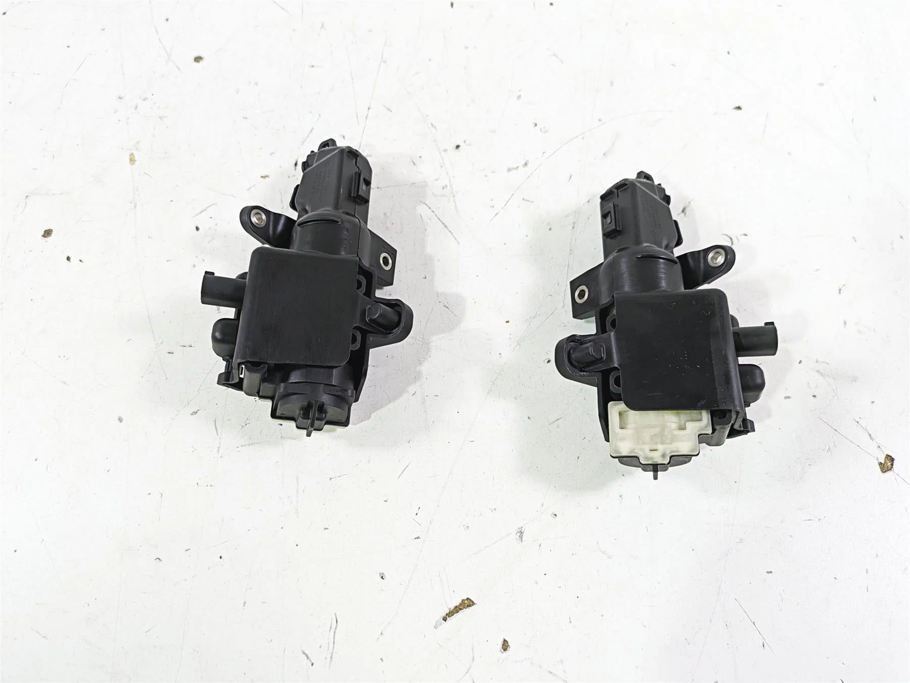 2014 BMW R1200 RT RTW K52 Saddlebag Bag Lock Actuator Set 46647724037 - Image 12