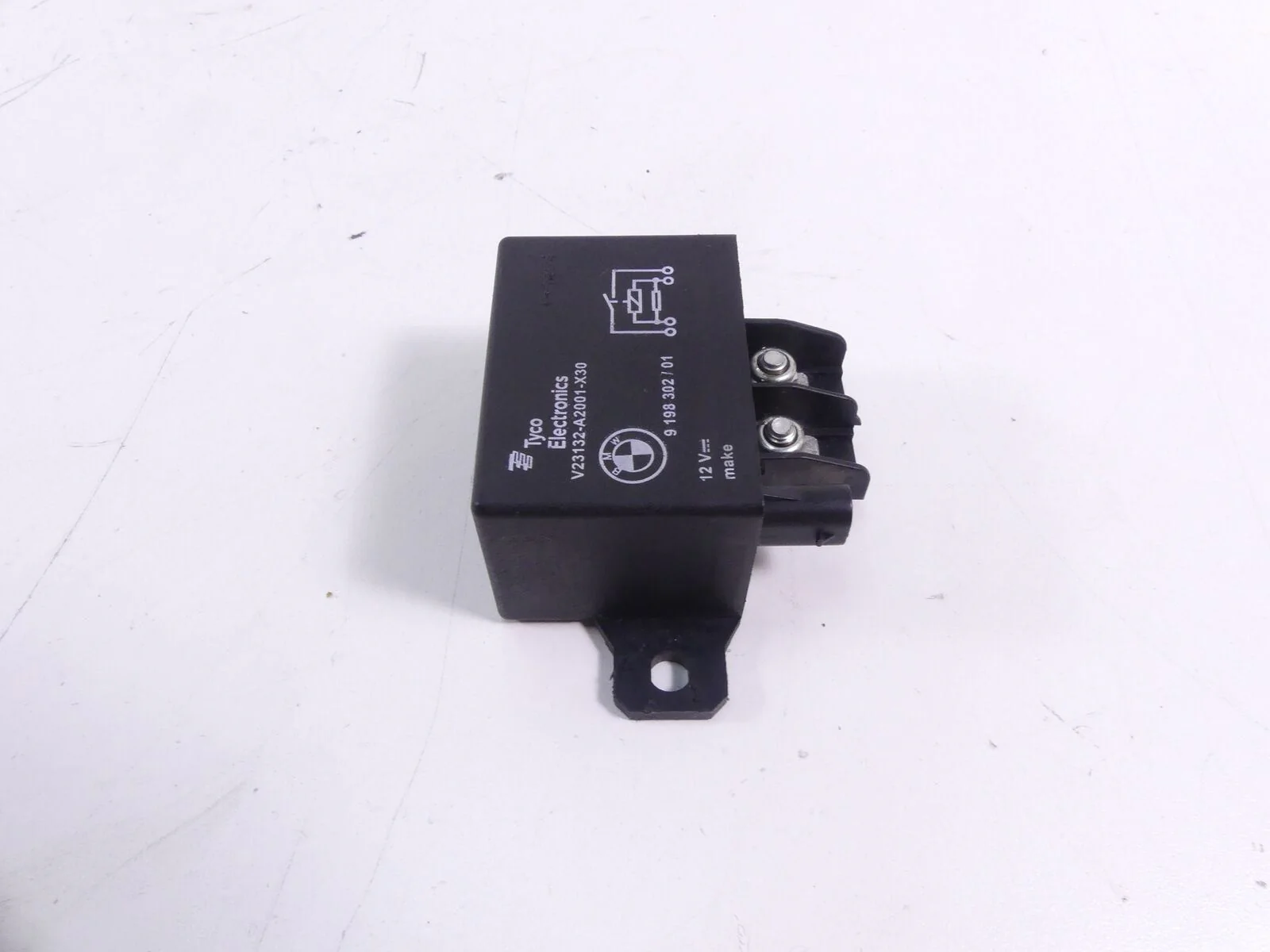 2014 BMW R1200 RT RTW K52 Starter Relay - Image 4