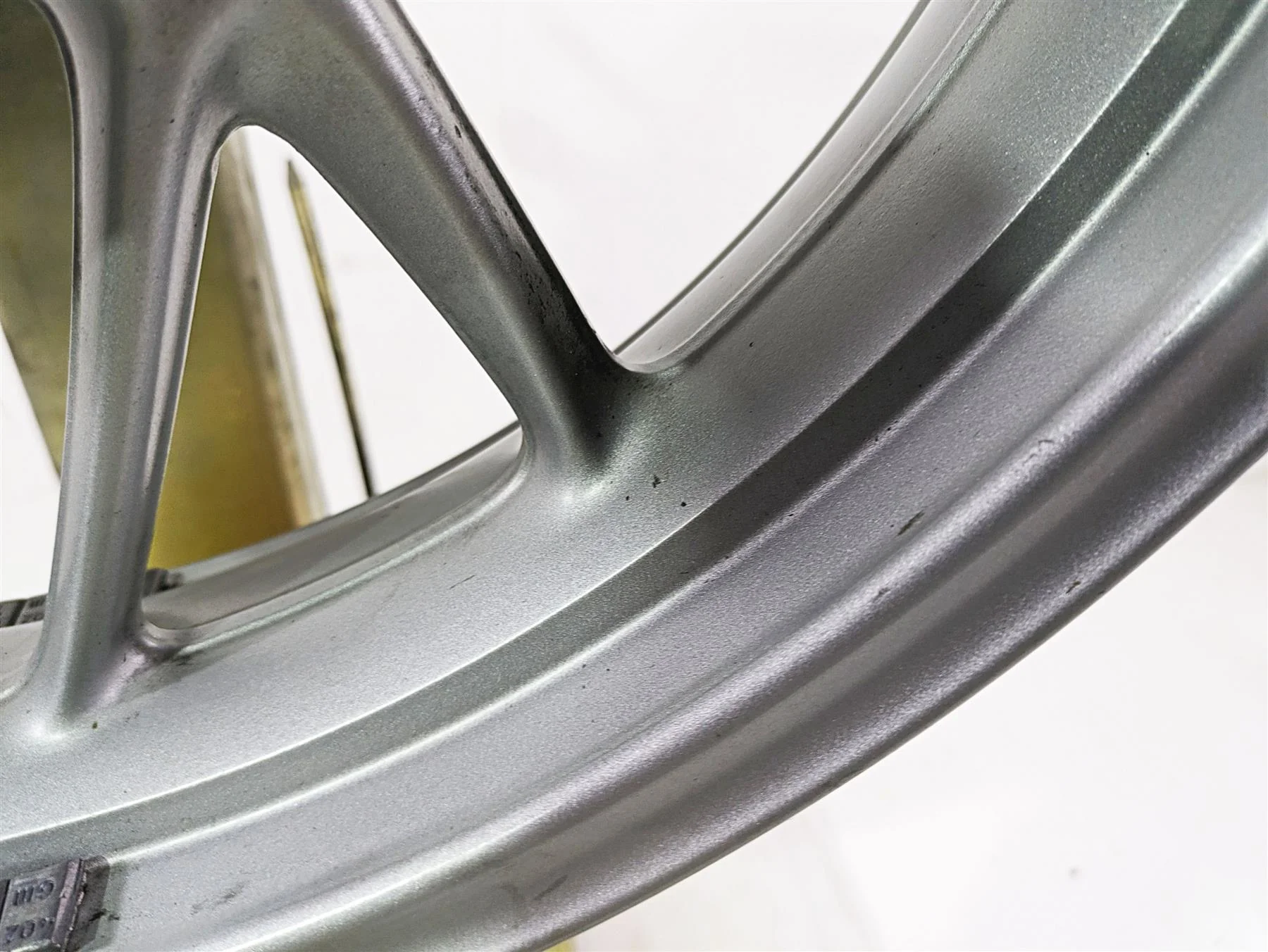 2014 BMW R1200 RT RTW K52 Straight 17x3.5 Front Wheel Rim 36318538086 - Image 7
