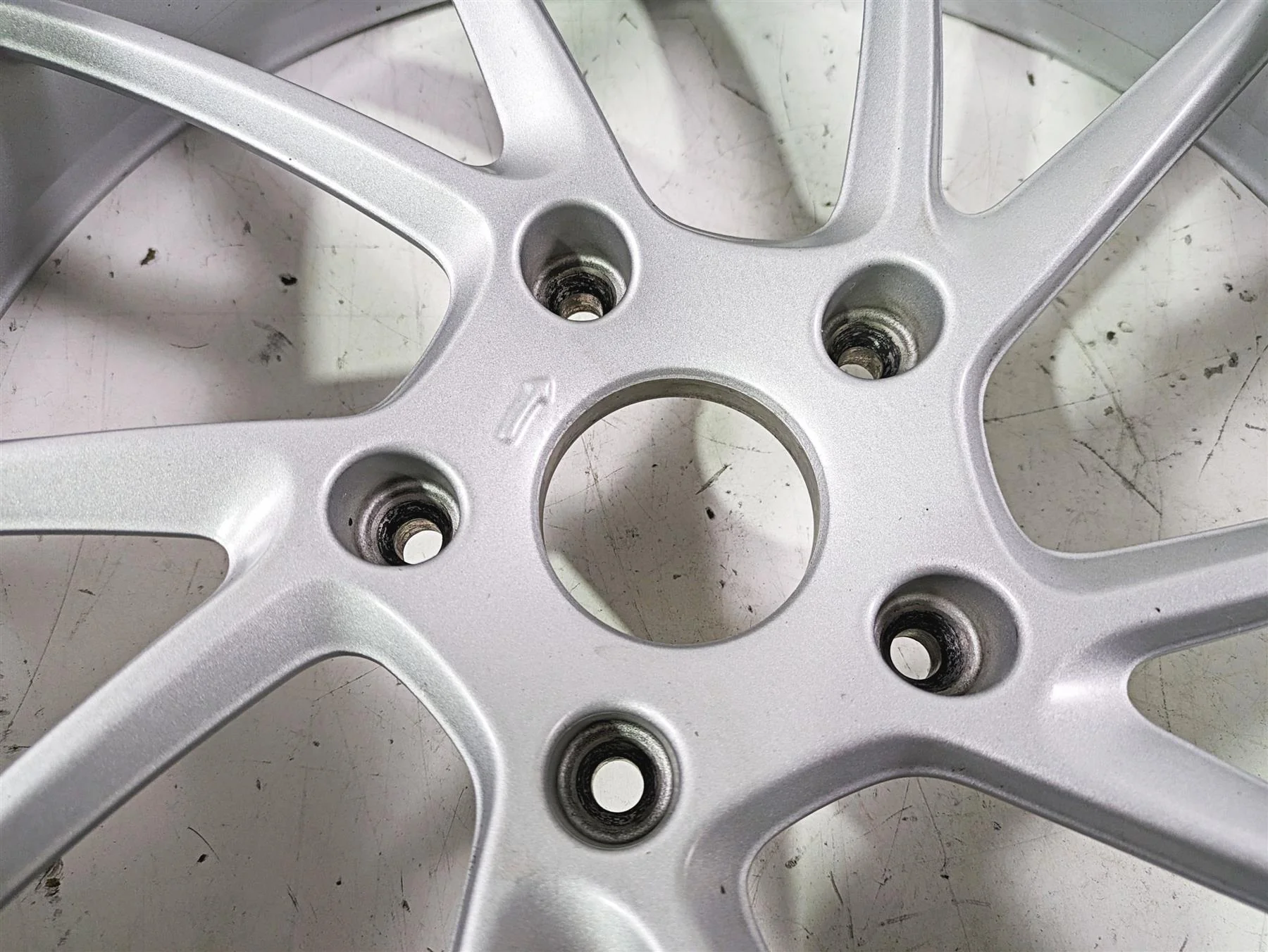 2014 BMW R1200 RT RTW K52 Straight  17x5.5 Rear Wheel Rim 36317727235 - Image 6