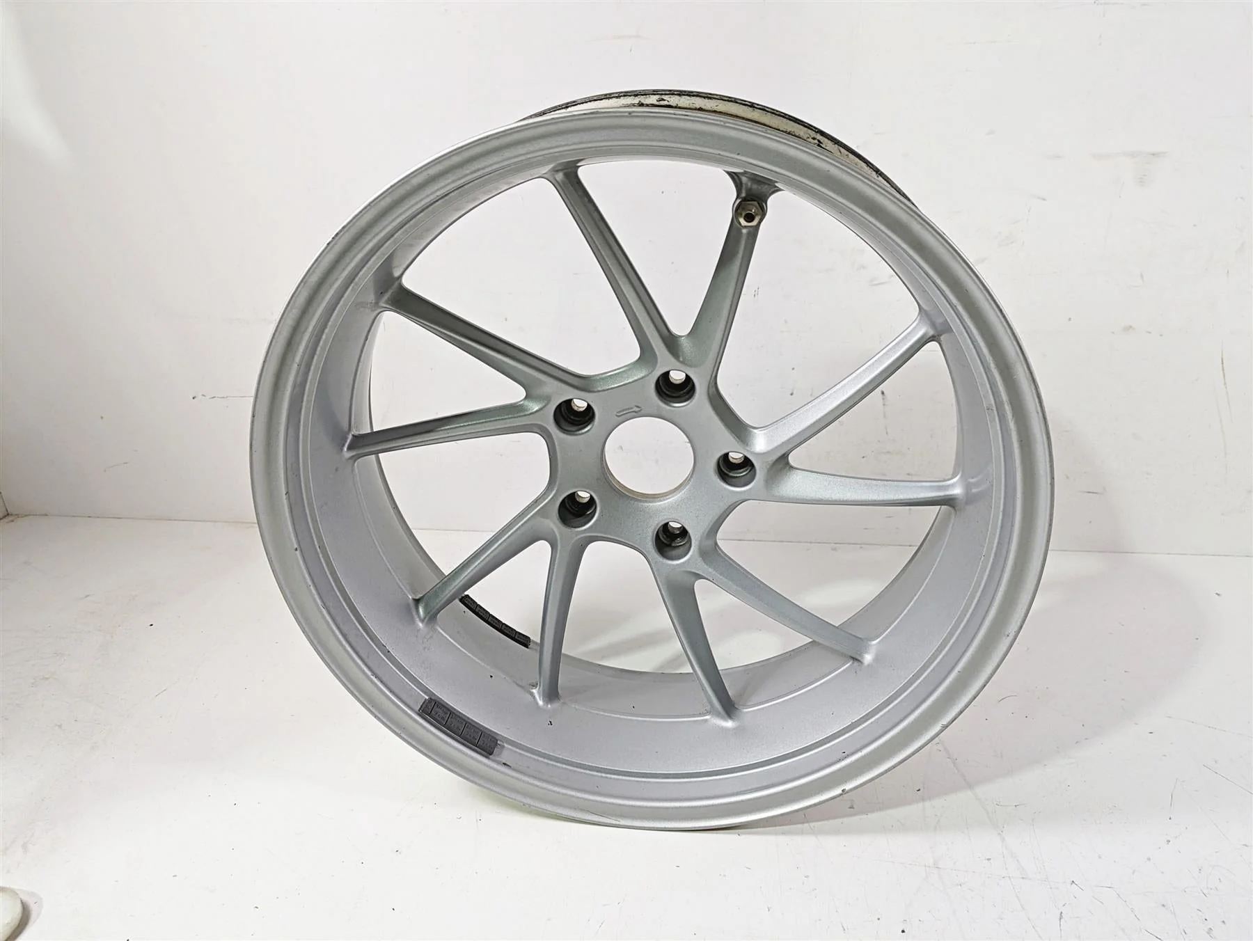 2014 BMW R1200 RT RTW K52 Straight  17x5.5 Rear Wheel Rim 36317727235 - Image 8