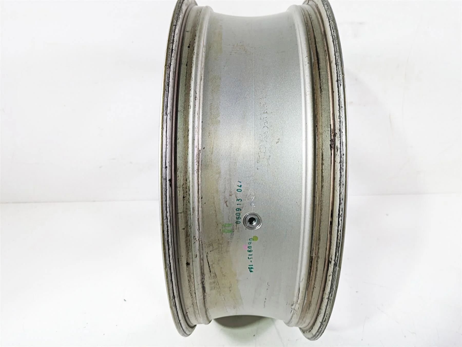 2014 BMW R1200 RT RTW K52 Straight  17x5.5 Rear Wheel Rim 36317727235 - Image 9