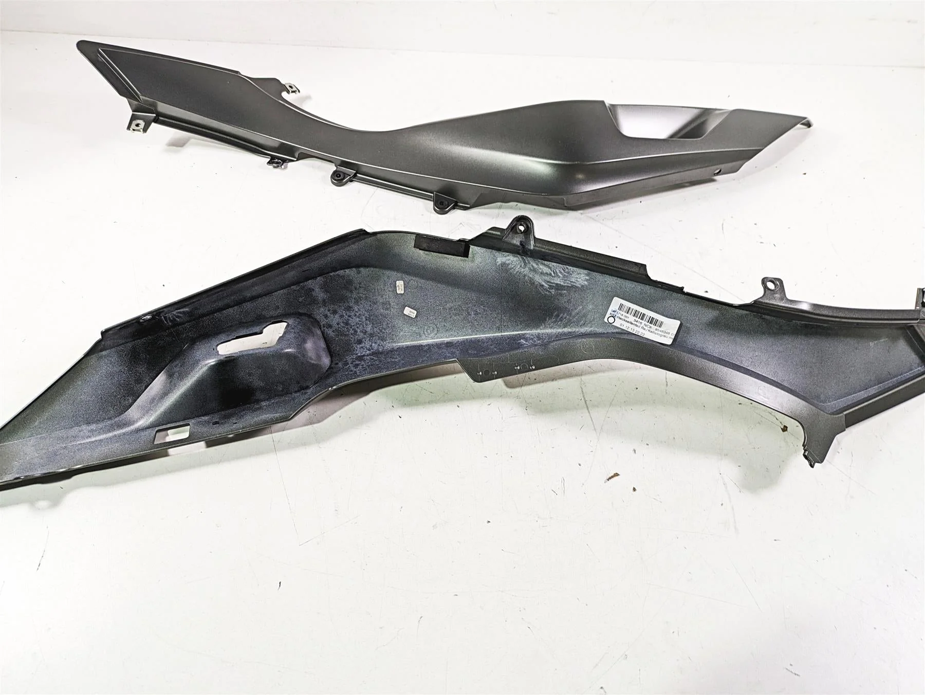 2014 BMW R1200 RT RTW K52 Tail Side Cover Fairing Set - Read 46638533567 - Image 8