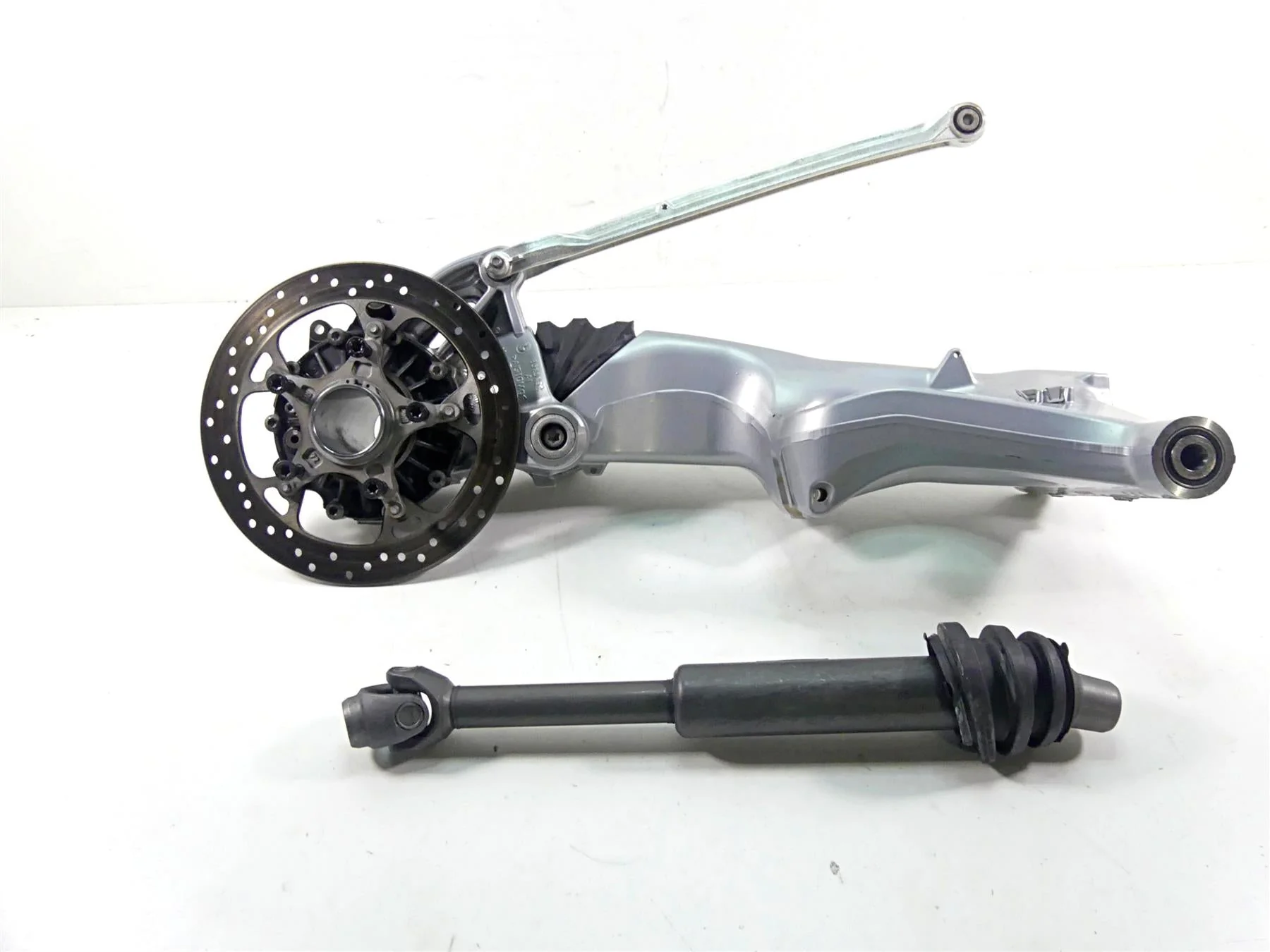2014 BMW R1200GS K50 Differential Drive Shaft Swingarm 33738531102 33748544982