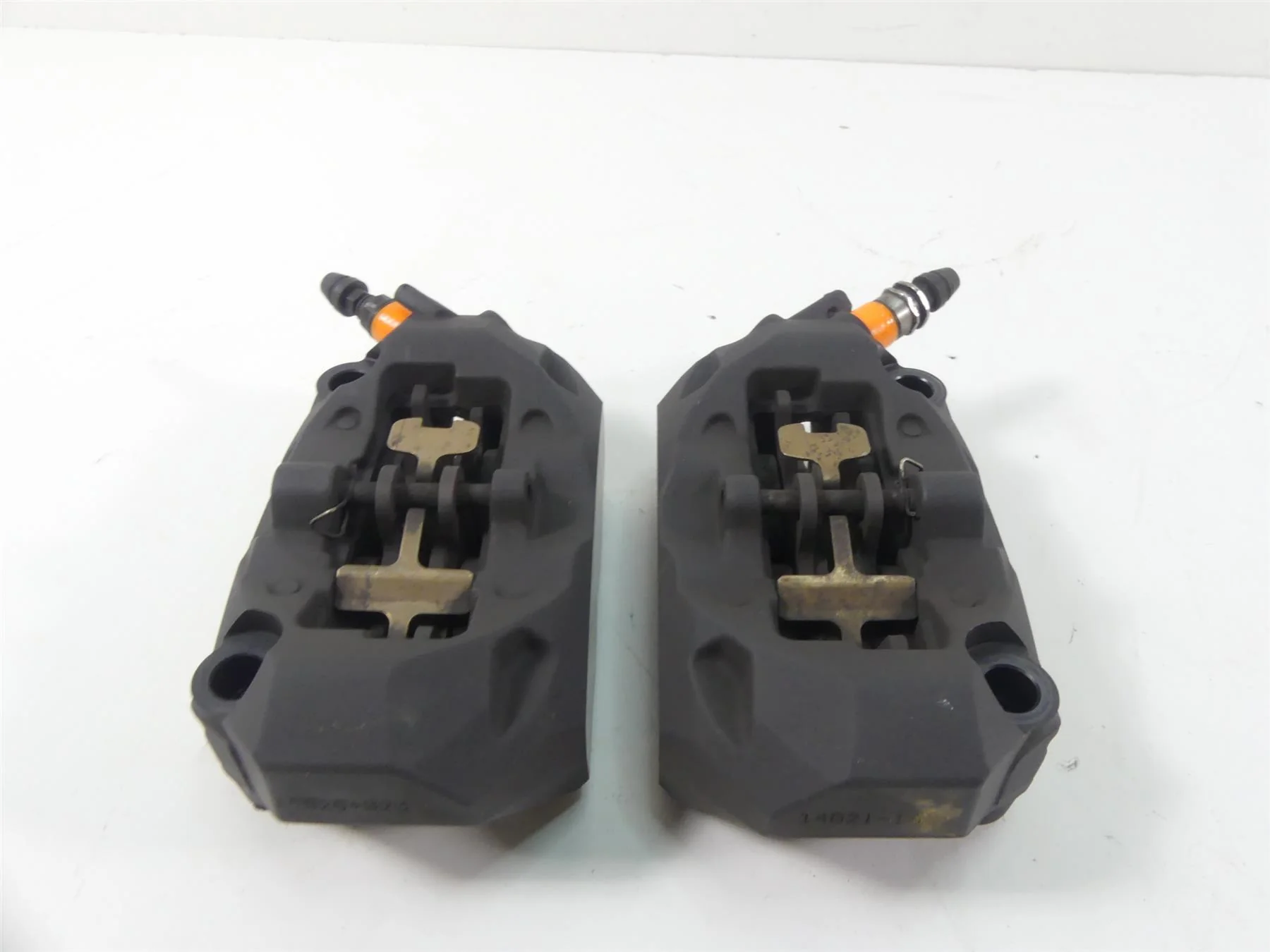 2014 BMW R1200GS K50 Front Brembo Brake Caliper Set 34118556205 34118556206 - Image 3