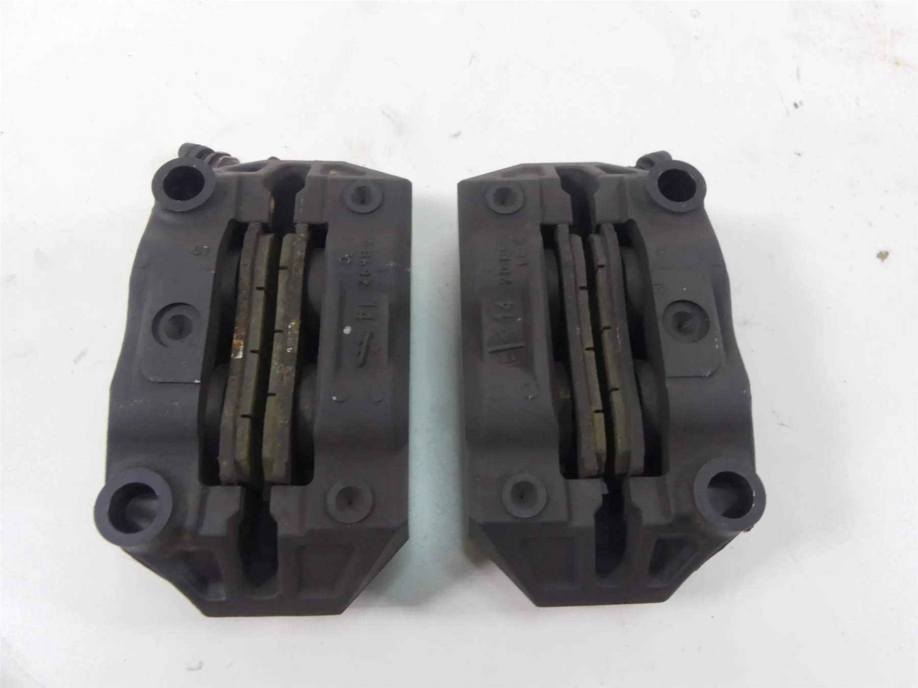 2014 BMW R1200GS K50 Front Brembo Brake Caliper Set 34118556205 34118556206 - Image 4