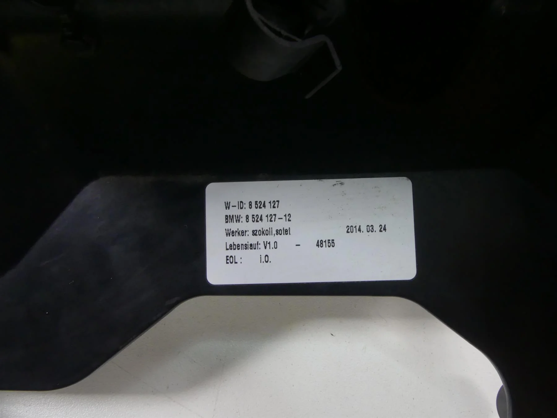 2014 BMW R1200GS K50 Front Center Fairing Windshield Mount Stay 46637726524 - Image 7