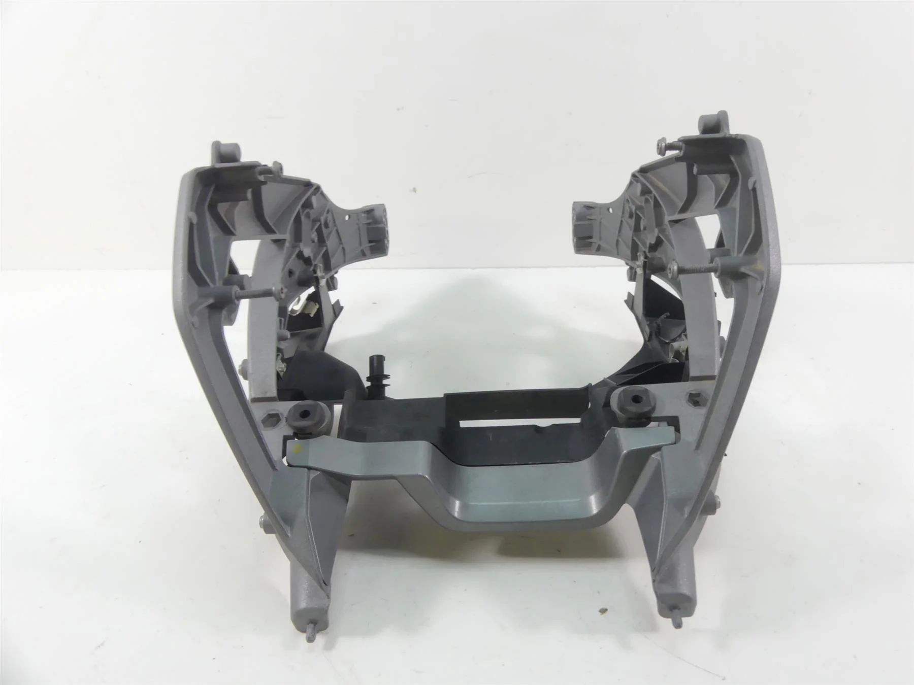 2014 BMW R1200GS K50 Front Headlight Fairing Carrier Stay Set 46638528673 - Image 2
