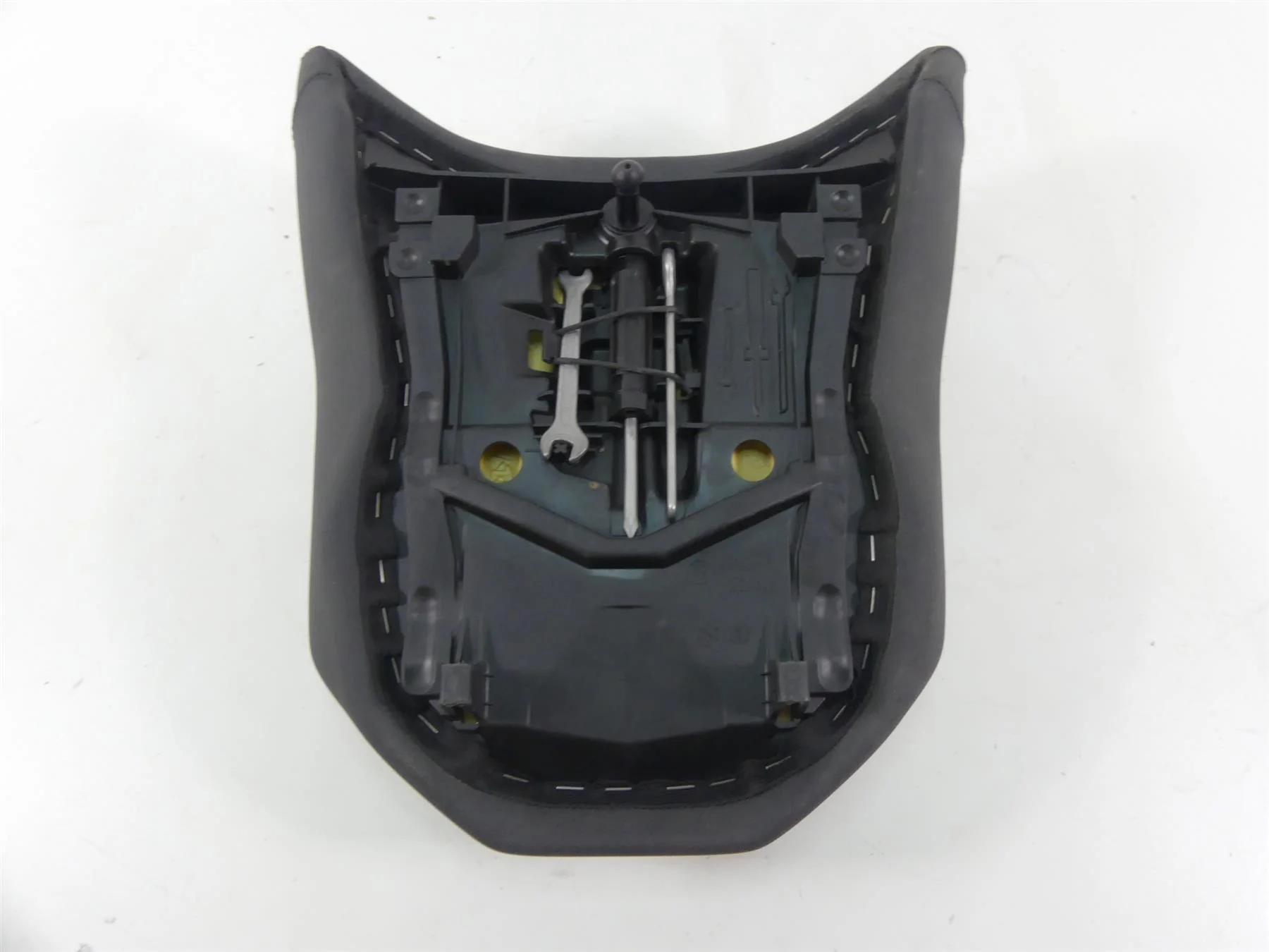 2014 BMW R1200GS K50 Rear Passenger Pillion Saddle Seat - Read 52538536863 - Image 5