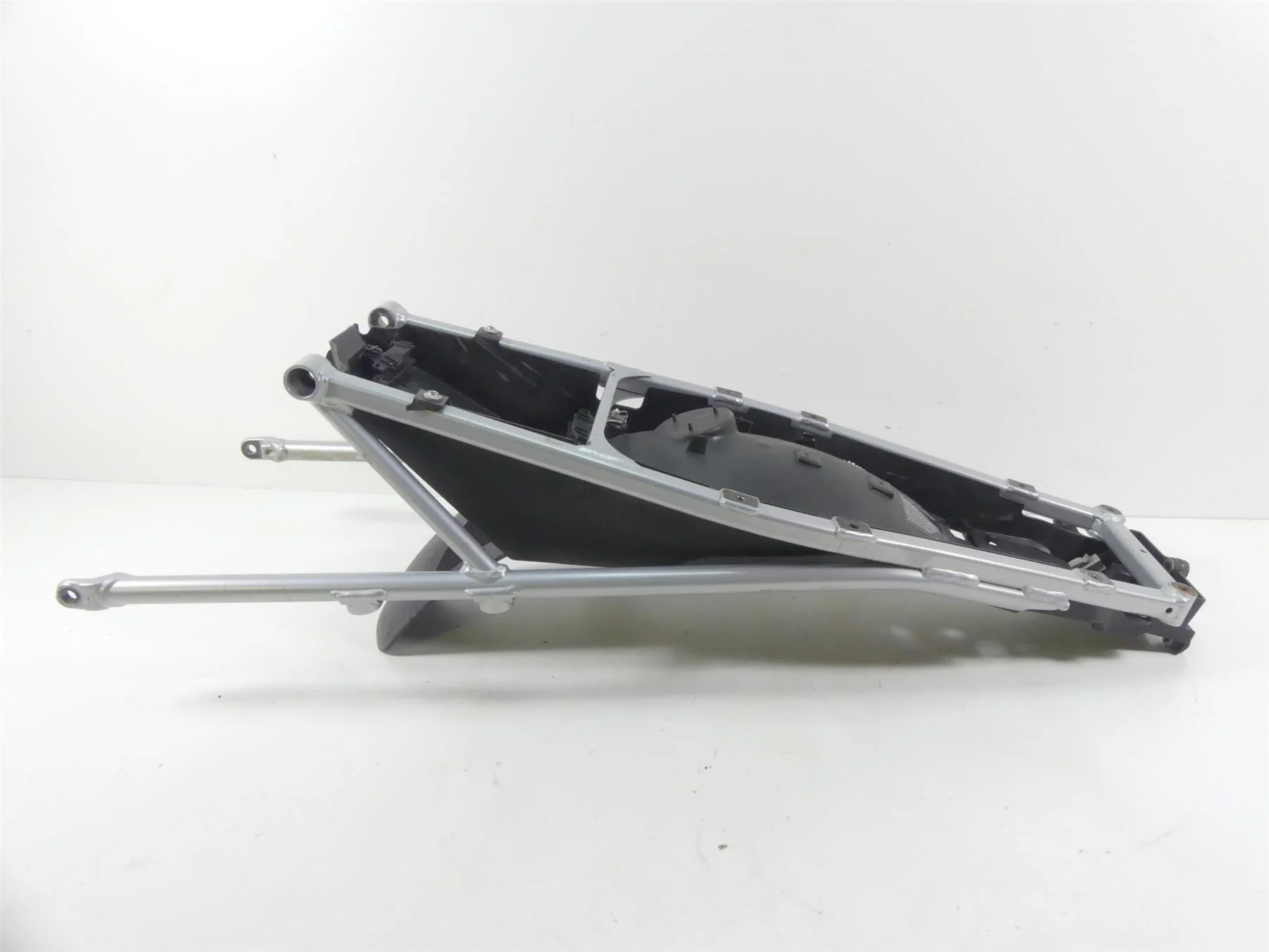 2014 BMW R1200GS K50 Rear Subframe Sub Frame + Inner Fender 46618532316