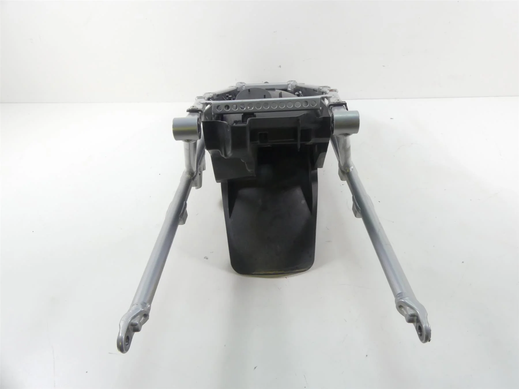 2014 BMW R1200GS K50 Rear Subframe Sub Frame + Inner Fender 46618532316 - Image 4