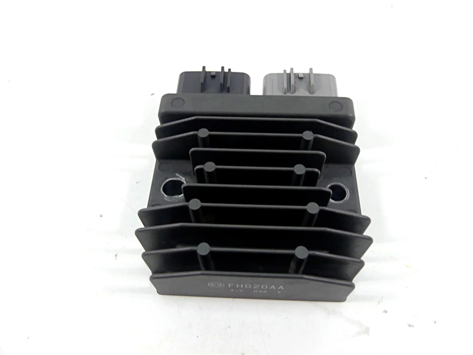 2014 BMW R1200GS K50 Rectifier Voltage Regulator FH020AA 12318523367 - Image 3