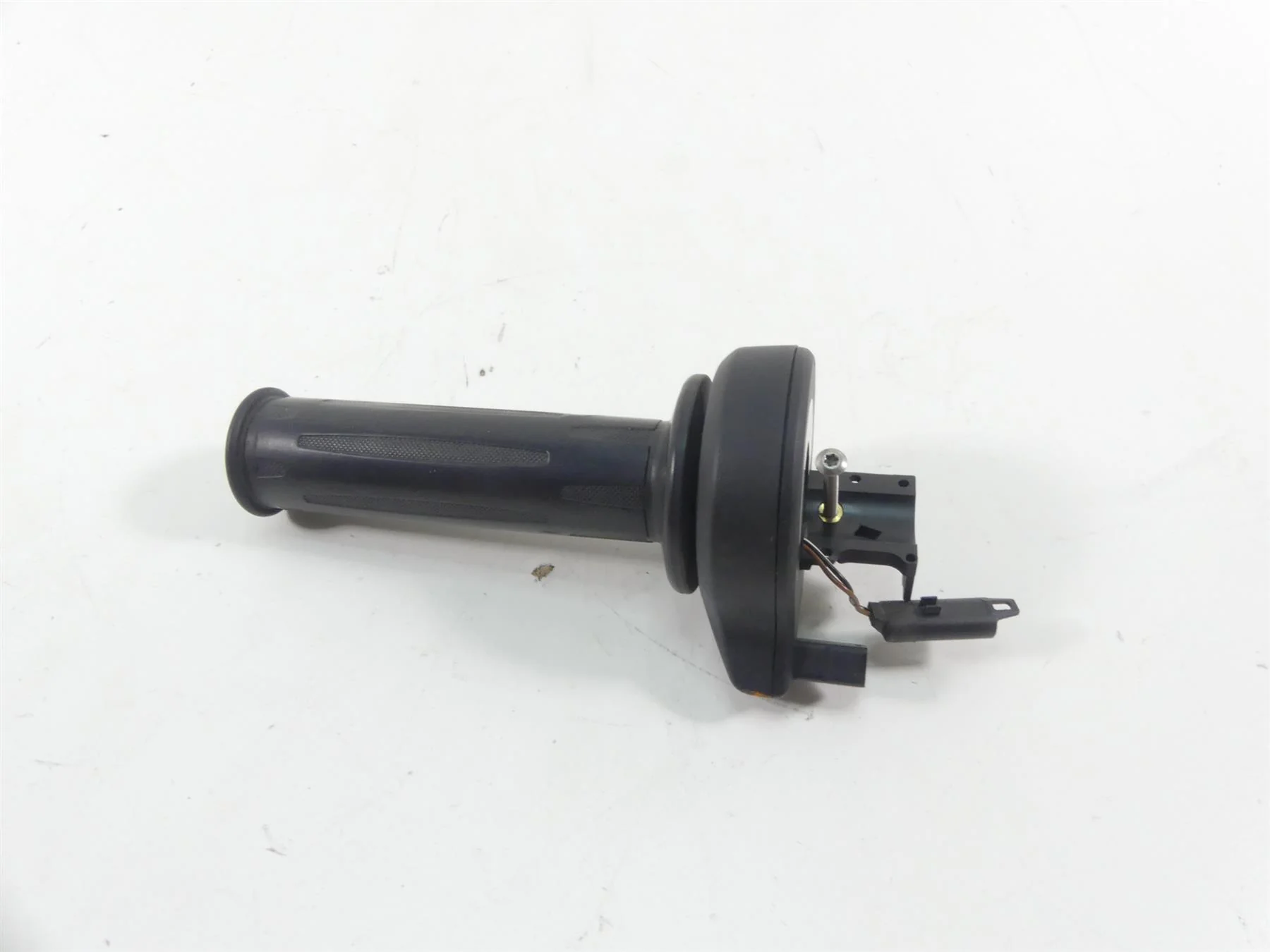 2014 BMW R1200GS K50 Right Heated Grip + Throttle E-Throttle Sensor  61318522472 - Image 3