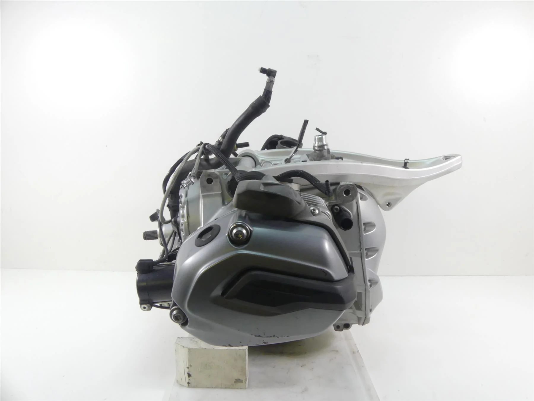 2014 BMW R1200GS K50 Running Engine Motor 16K + Trailing Arm - Video 11008389099 - Image 5