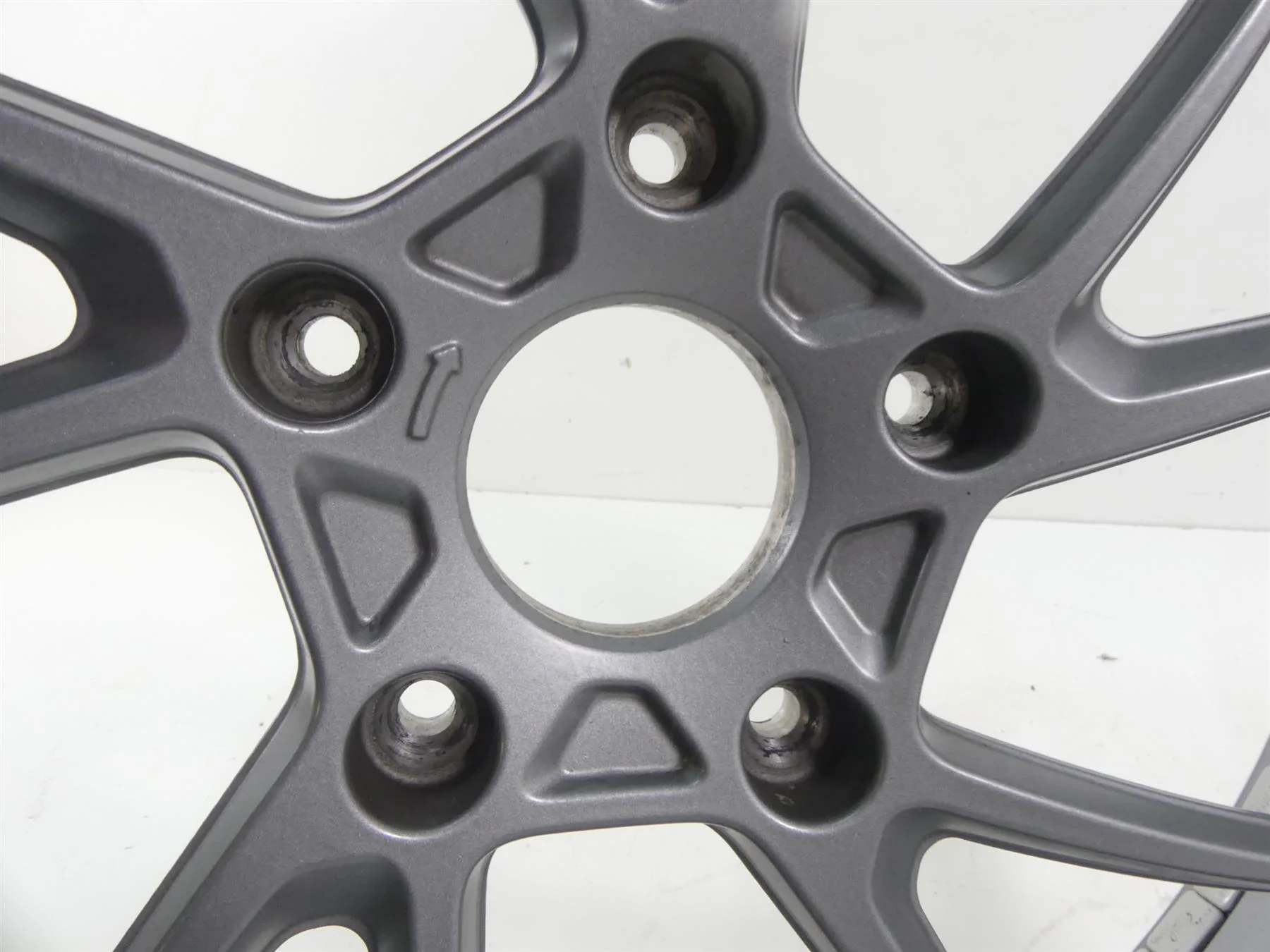 2014 BMW R1200GS K50 Straight Rear Cast Wheel Rim 17x4.5 36318534190 - Image 7