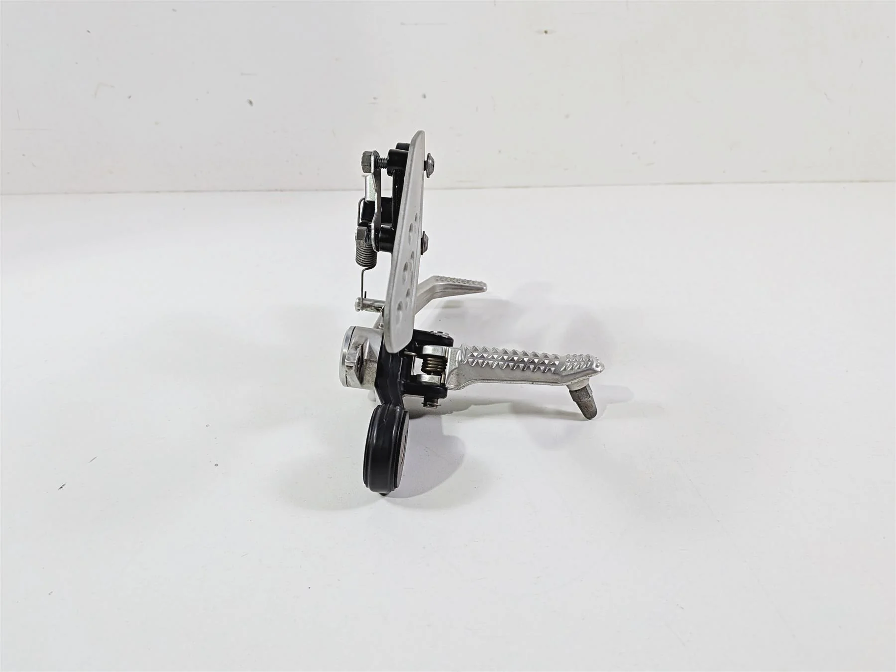 2014 BMW S1000RR K46 Right Front Foot Peg Set & Brake Pedal 46717708574 - Image 4