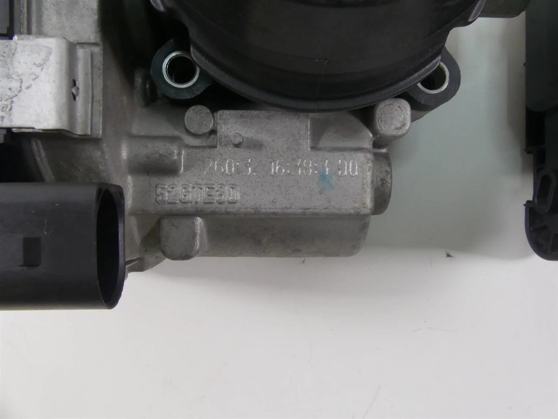 2014 Ducati Hypermotard 821 SP Throttle Bodies Body Fuel Injection Set 28240901A - Image 7