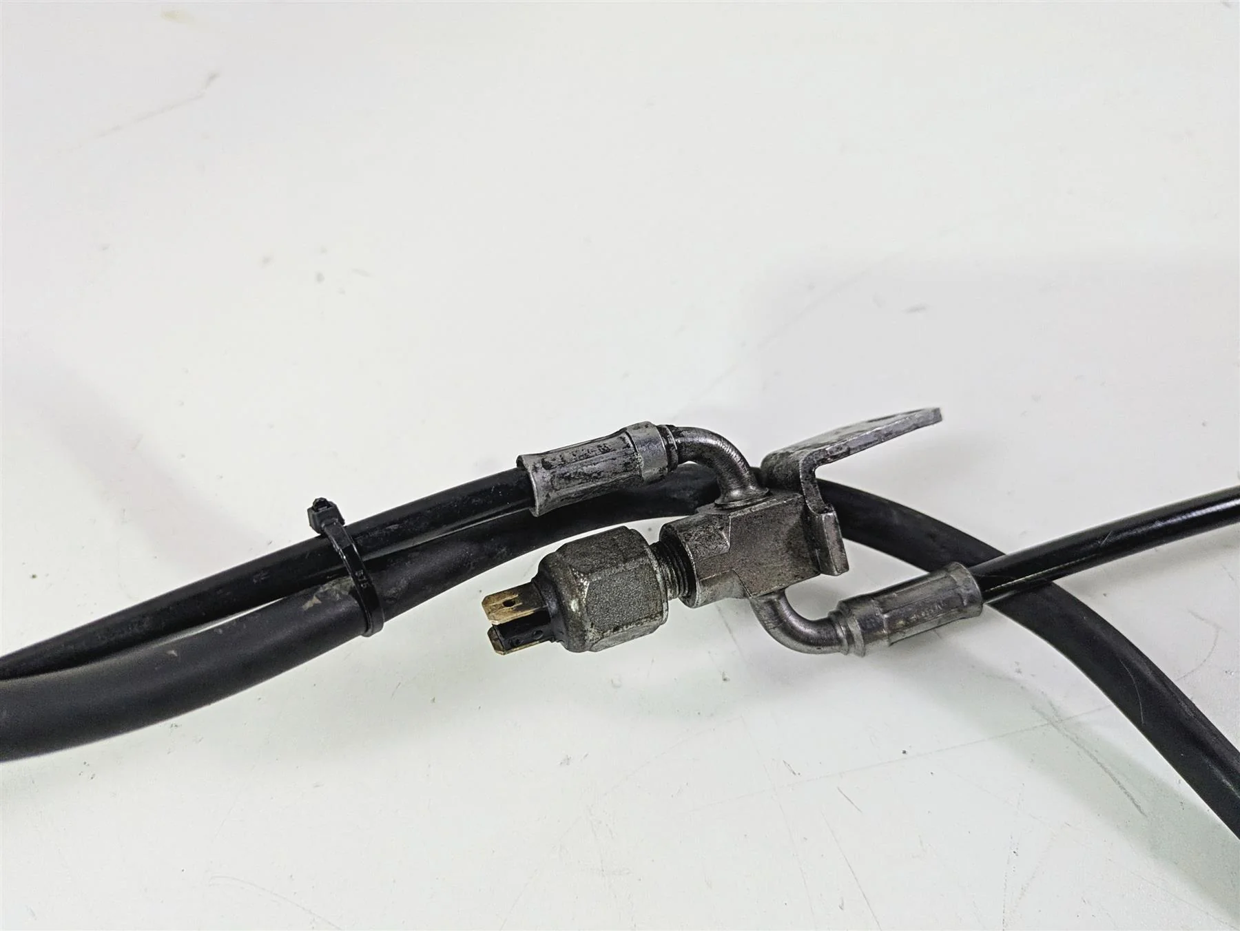 2014 Harley FLS Softail Slim Abs Rear Brake Line Set 43373-11A - Image 4