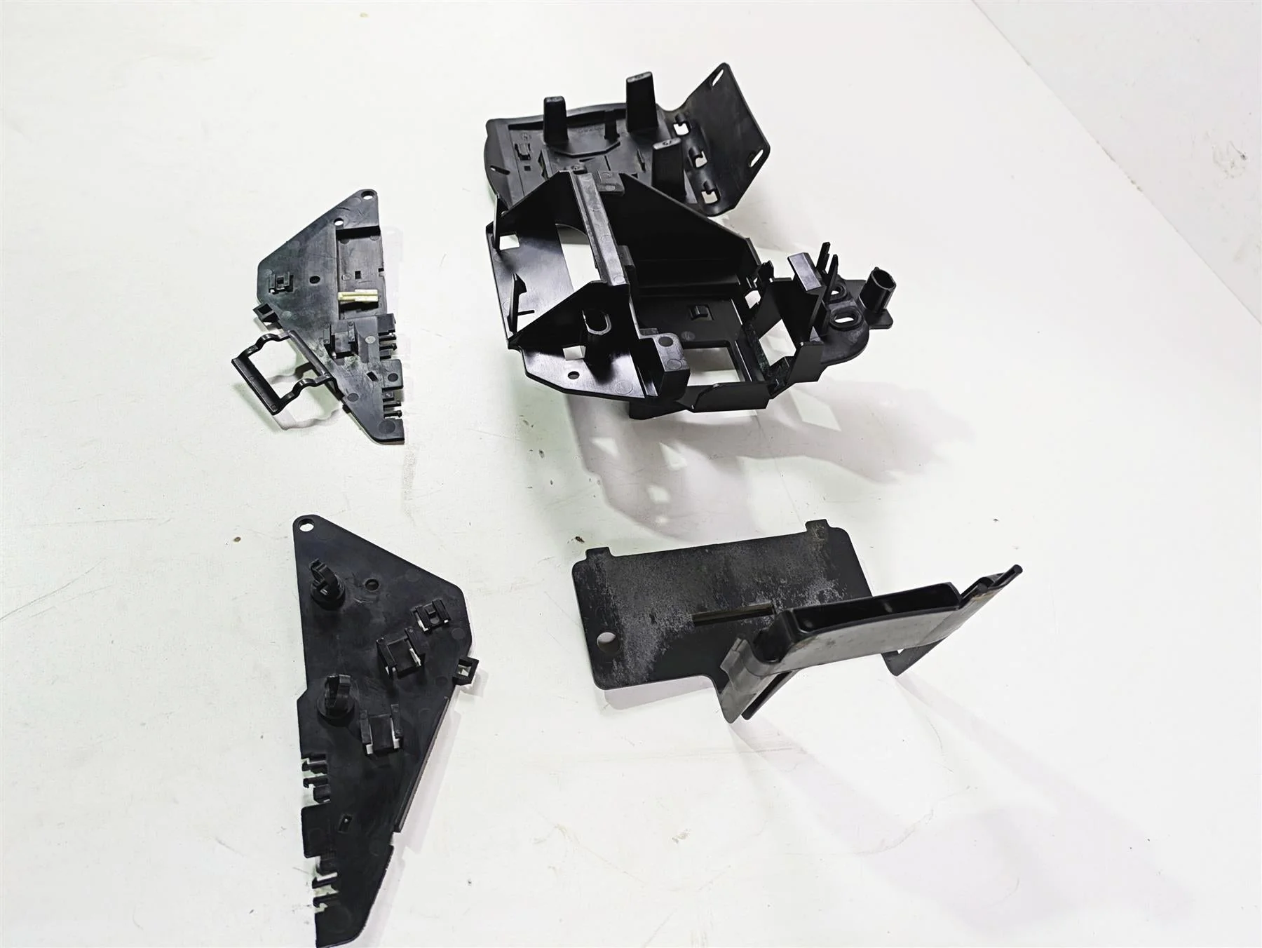 2014 Harley FLS Softail Slim Electric Battery Holder Plastic Set 70354-11 - Image 3