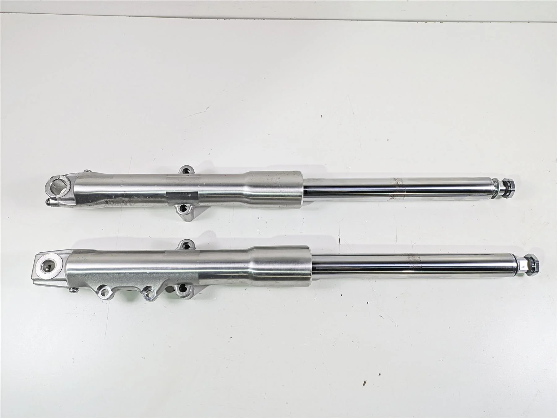 2014 Harley FLS Softail Slim Front Fork Leg Set Showa 45915-08A 45916-07A
