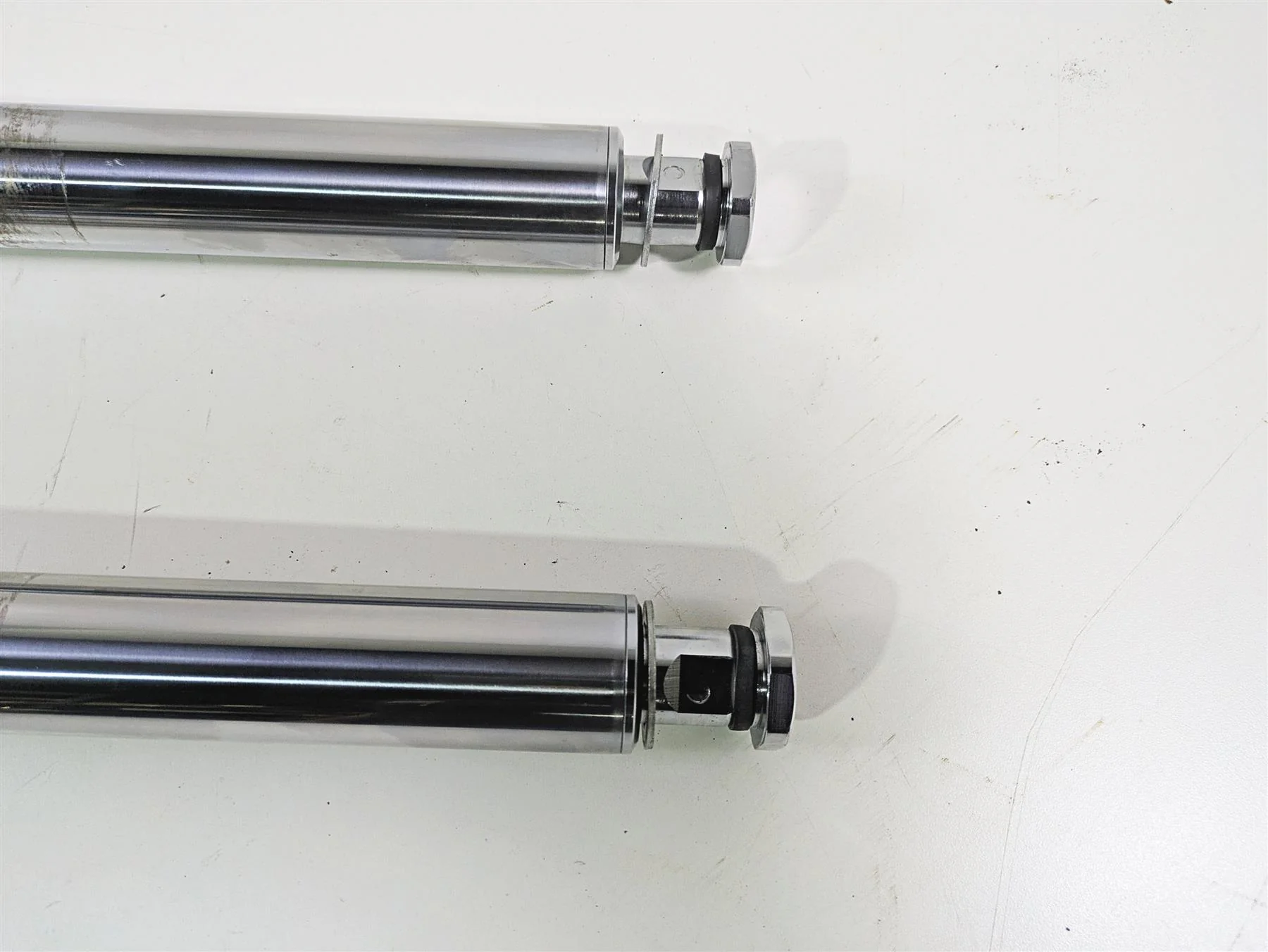 2014 Harley FLS Softail Slim Front Fork Leg Set Showa 45915-08A 45916-07A - Image 2