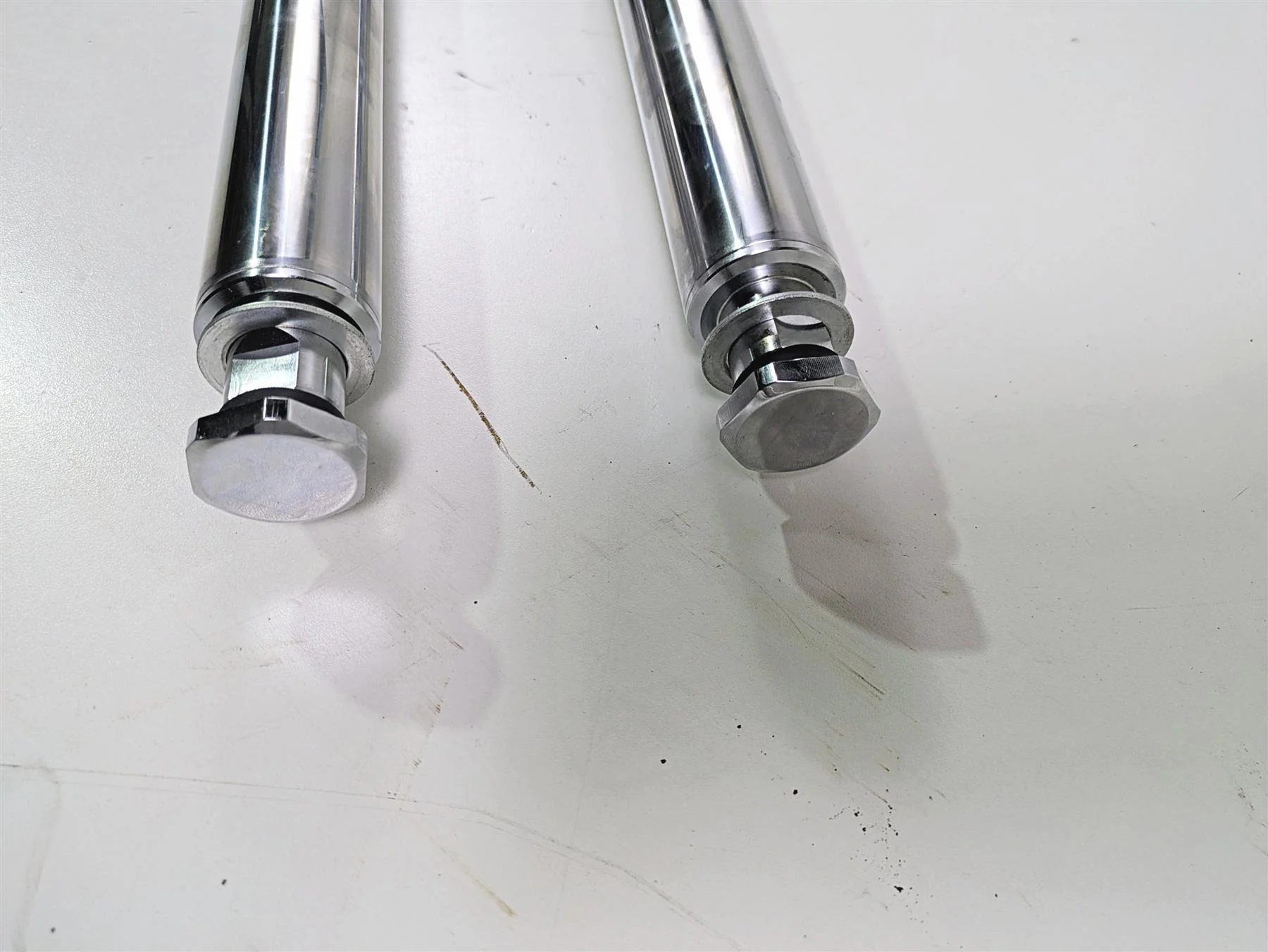 2014 Harley FLS Softail Slim Front Fork Leg Set Showa 45915-08A 45916-07A - Image 8