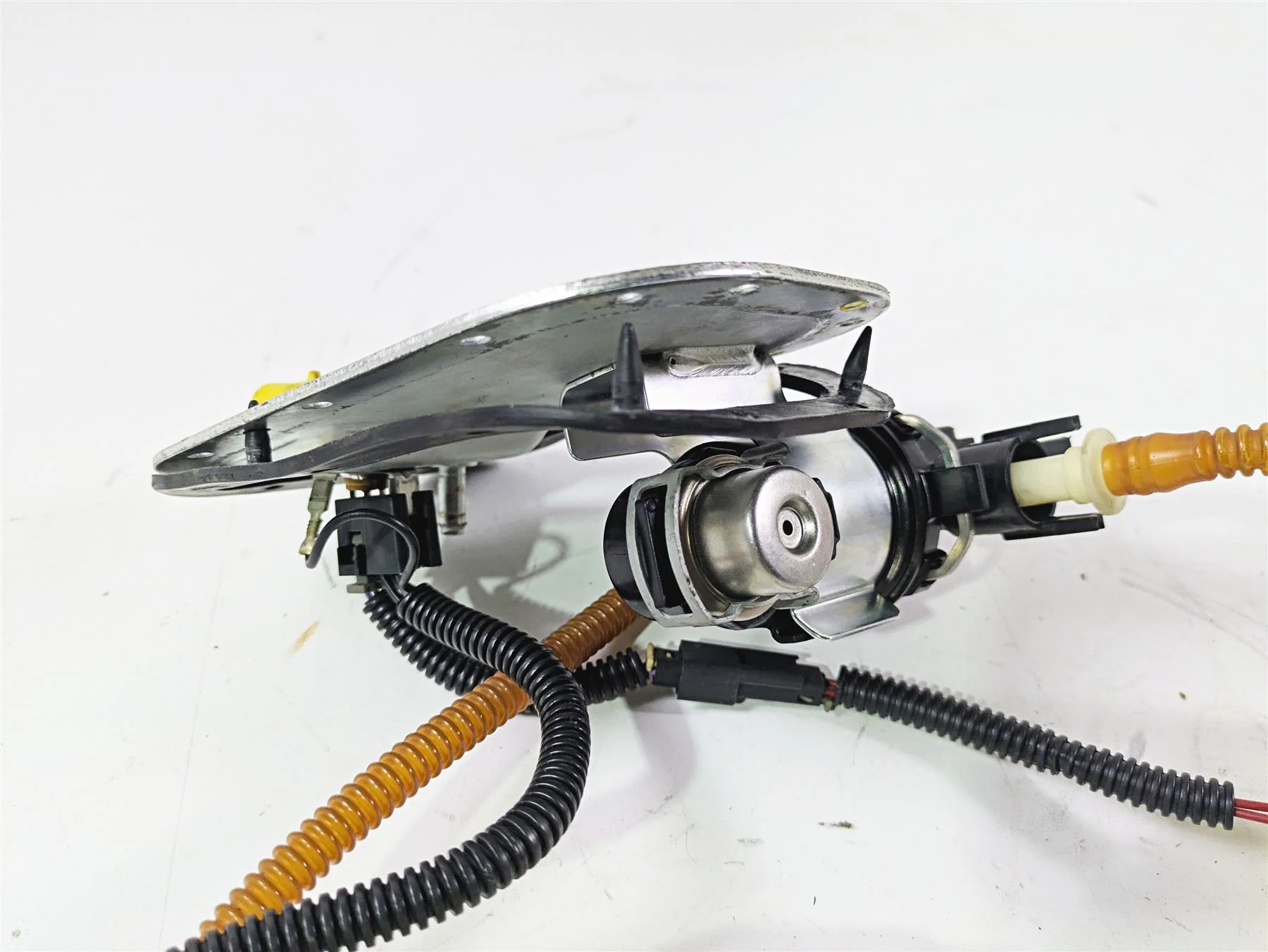 2014 Harley FLS Softail Slim Fuel Gas Petrol Pump - Tested 75252-11A 75284-08A - Image 4