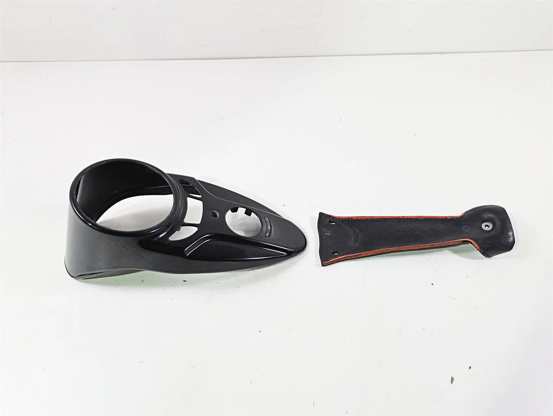 2014 Harley FLS Softail Slim Fuel Tank Dash Console Cover 71953-11