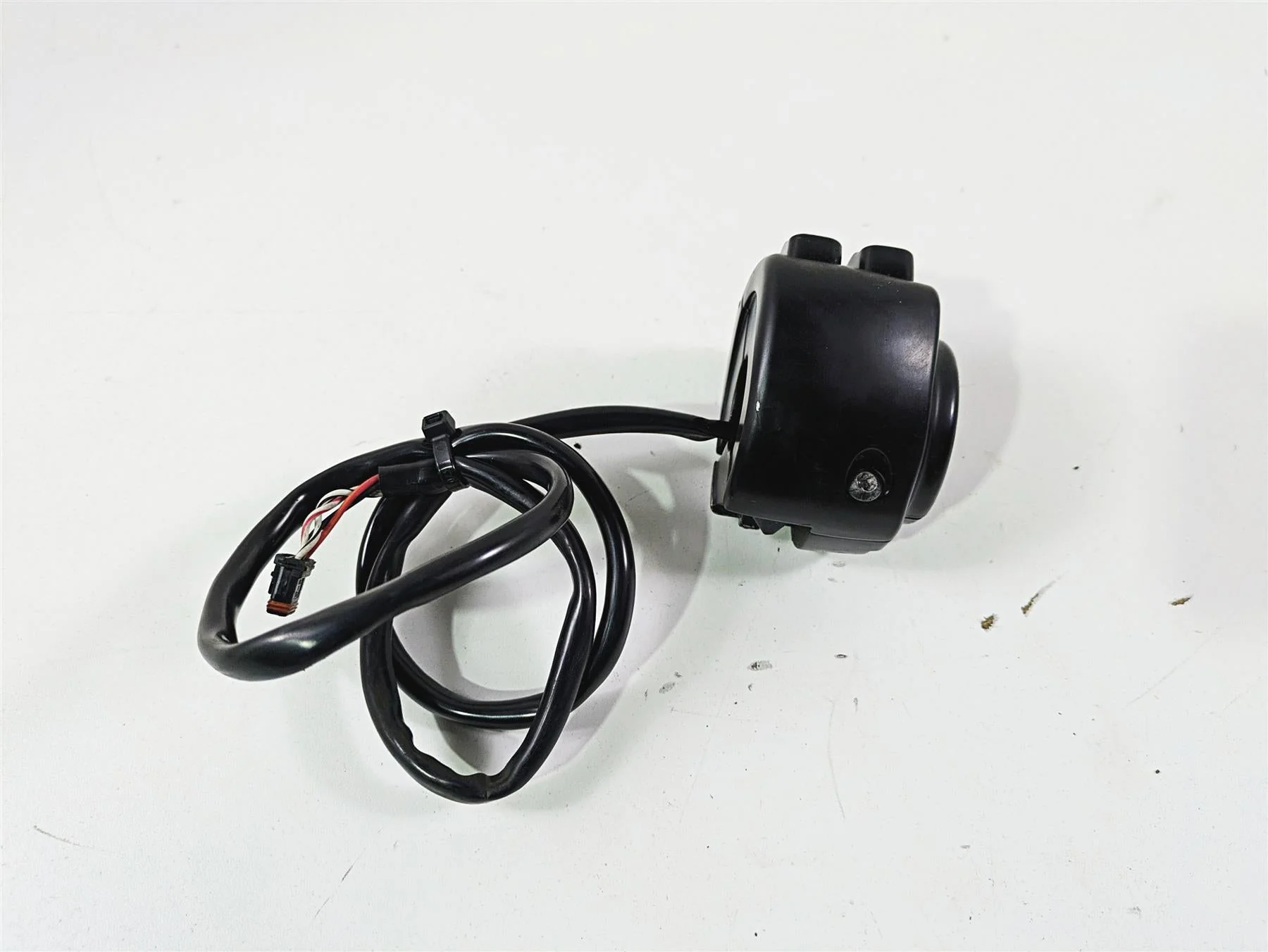2014 Harley FLS Softail Slim Left Hand Control Turn Signal Switch 72949-12A - Image 3