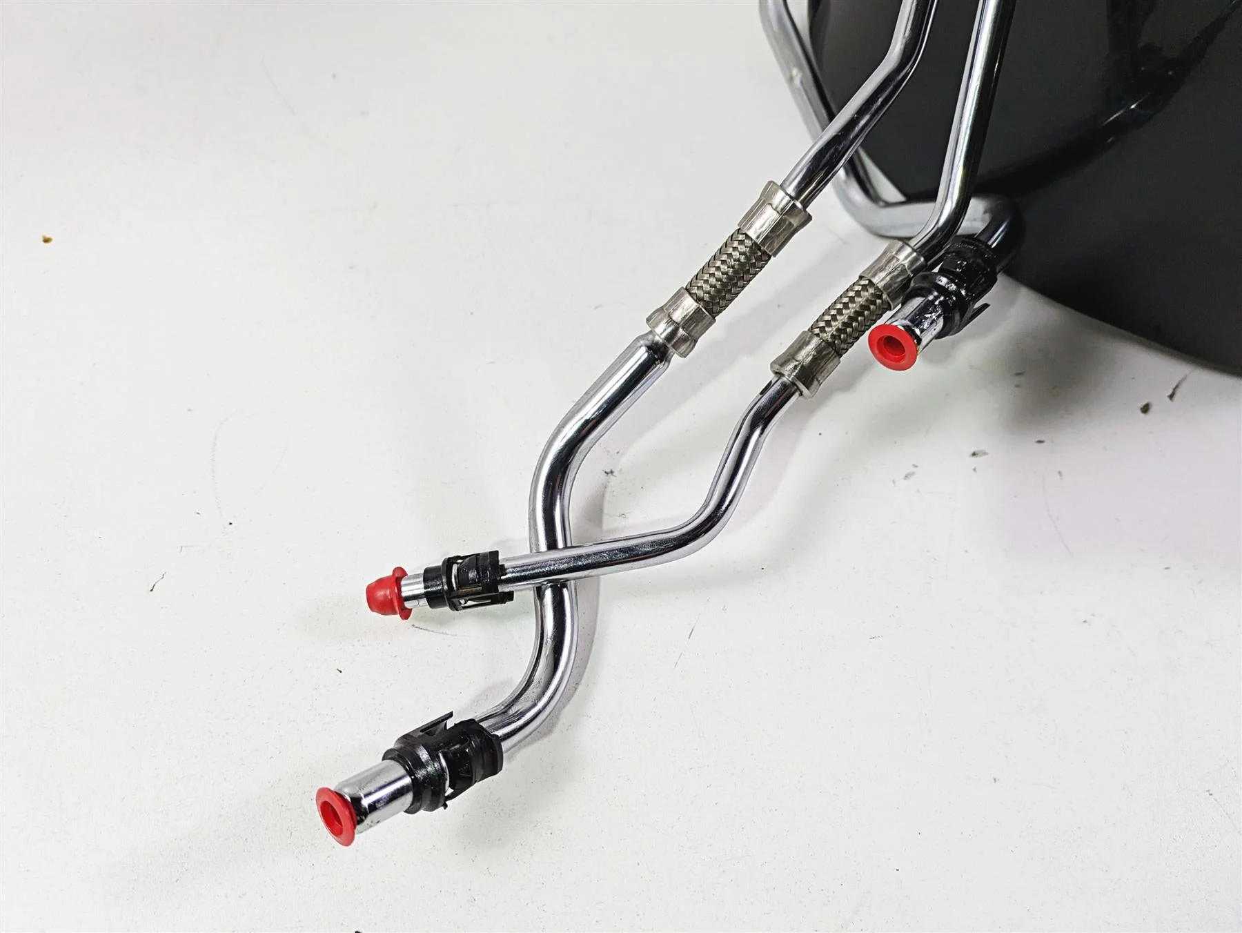 2014 Harley FLS Softail Slim Oil Tank Reservoir & Hoses Lines 62492-01A - Image 7