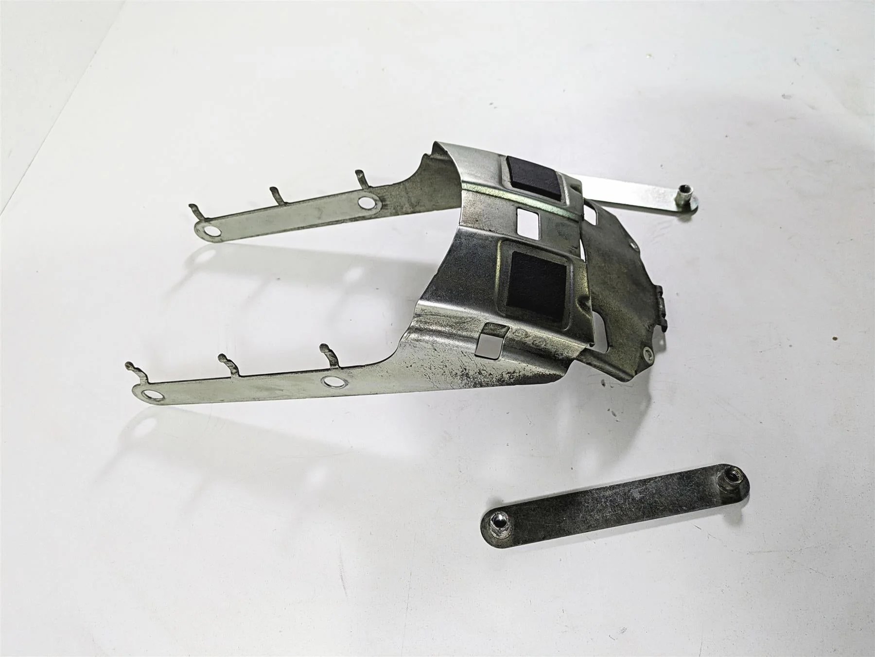 2014 Harley FLS Softail Slim Rear Fender Support Bracket 69200356 - Image 12