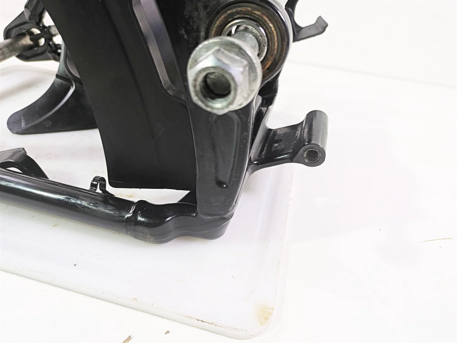 2014 Harley FLS Softail Slim Rear Swingarm Swing Arm & Guards 47573-11BHP - Image 9