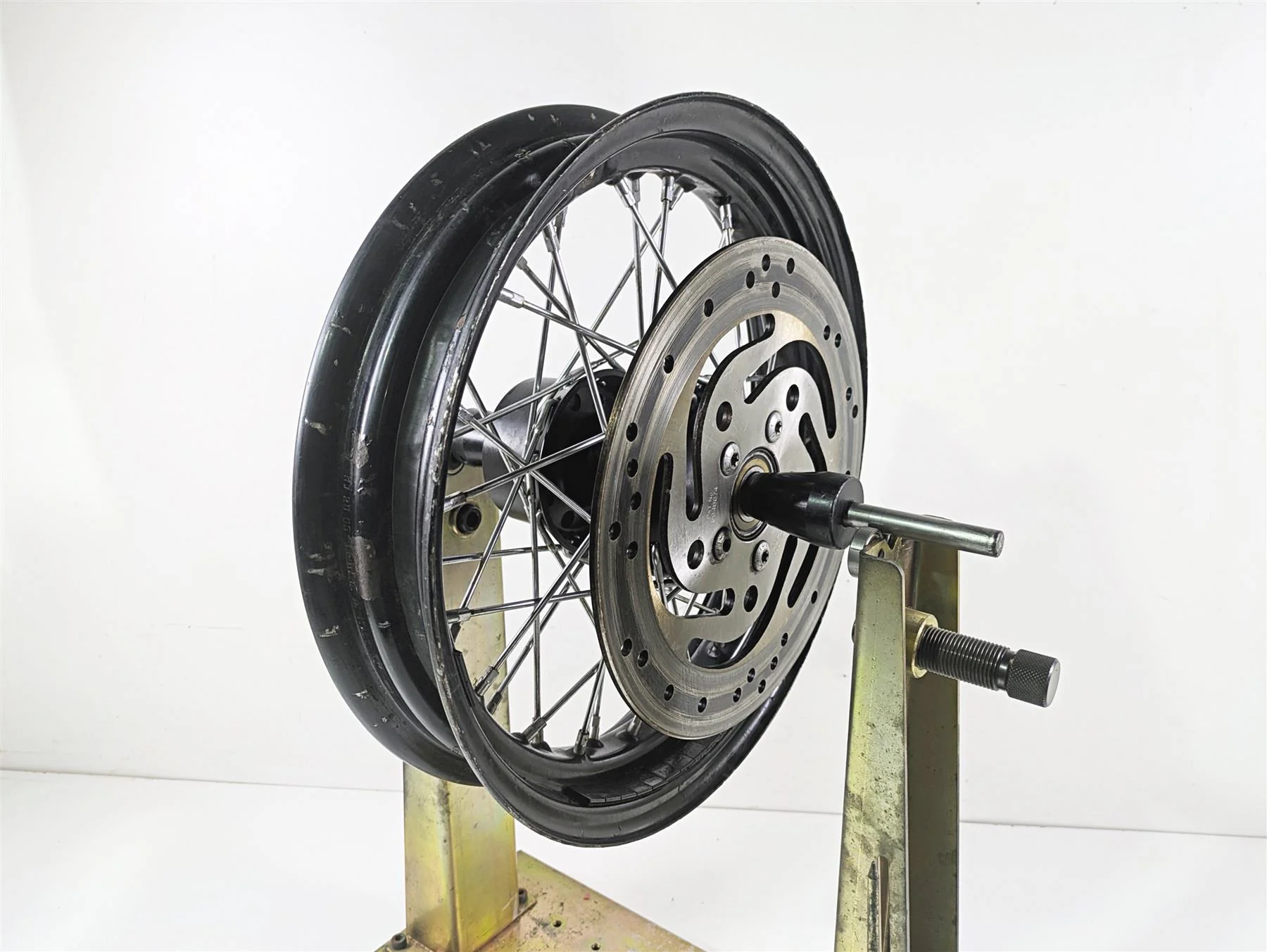 2014 Harley FLS Softail Slim Rear Wheel Rim 16x3 READ 55109-12 - Image 3