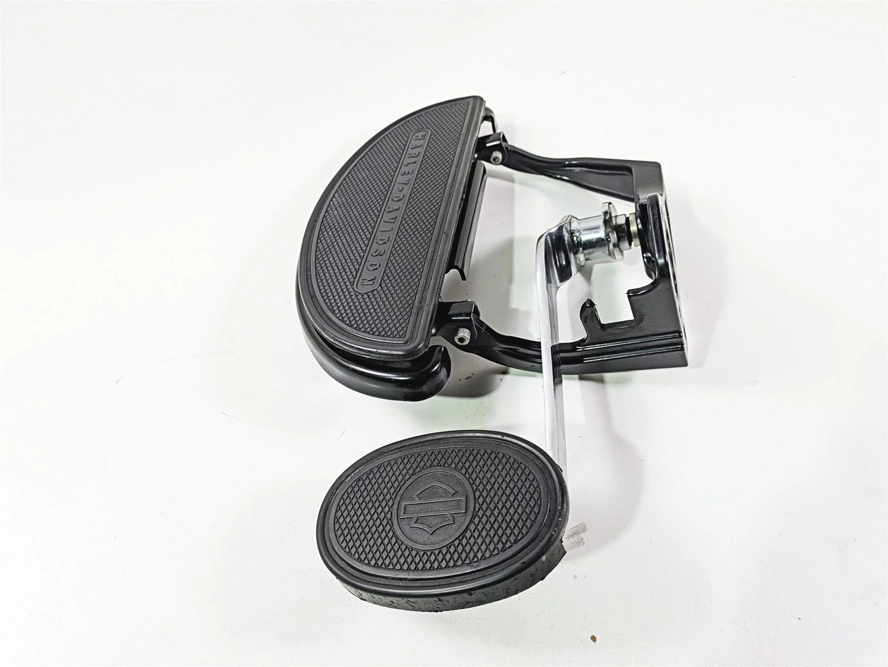 2014 Harley FLS Softail Slim Right Front Floorboard & Brake Pedal 42431-11 - Image 2