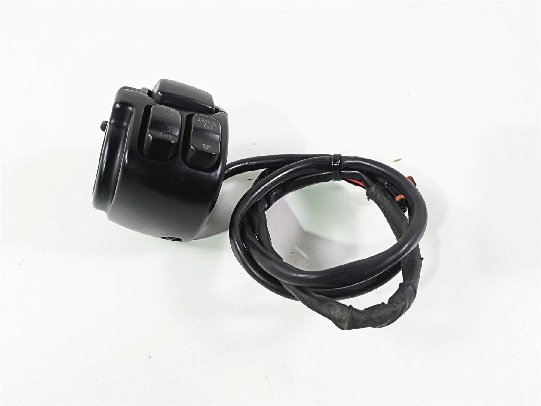 2014 Harley FLS Softail Slim Right Hand Start Stop Control Switch 72948-12 - Image 3