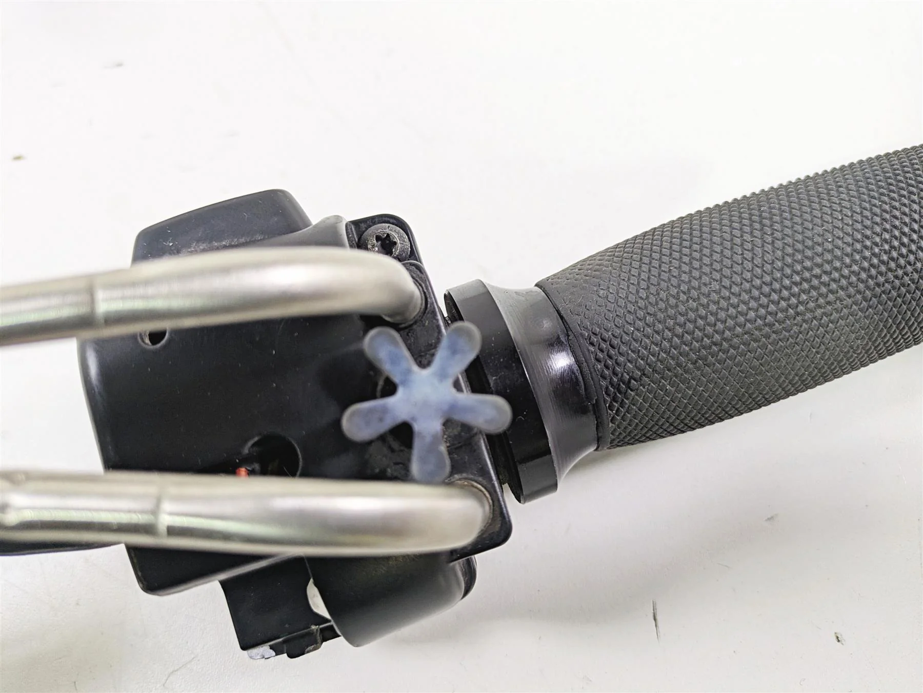 2014 Harley FLS Softail Slim Right Hand Throttle Control Switch 72948-12 - Image 12