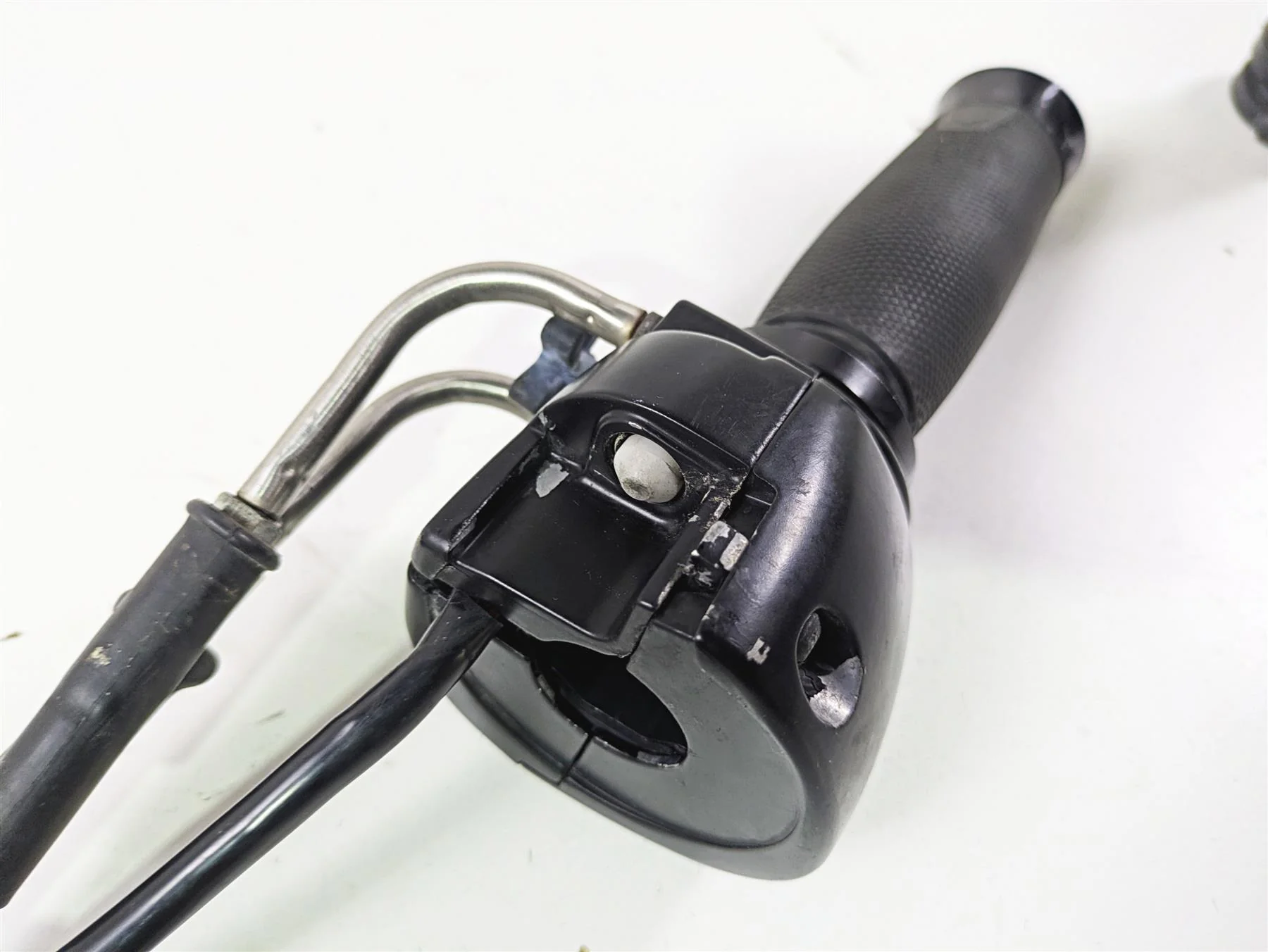 2014 Harley FLS Softail Slim Right Hand Throttle Control Switch 72948-12 - Image 8