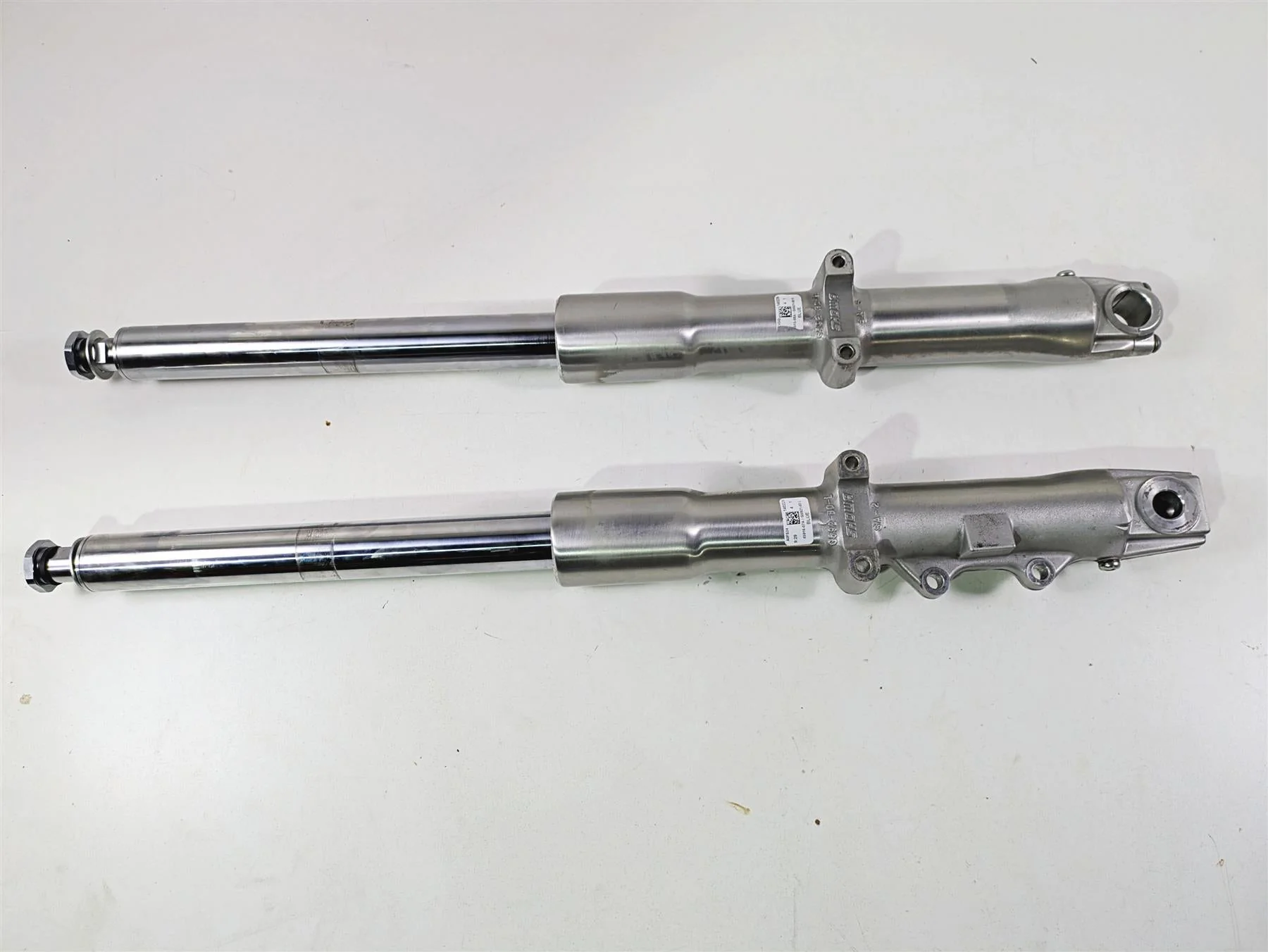 2014 Harley FLS Softail Slim Showa Front Fork Leg Set 45915-08A 45916-07A - Image 2