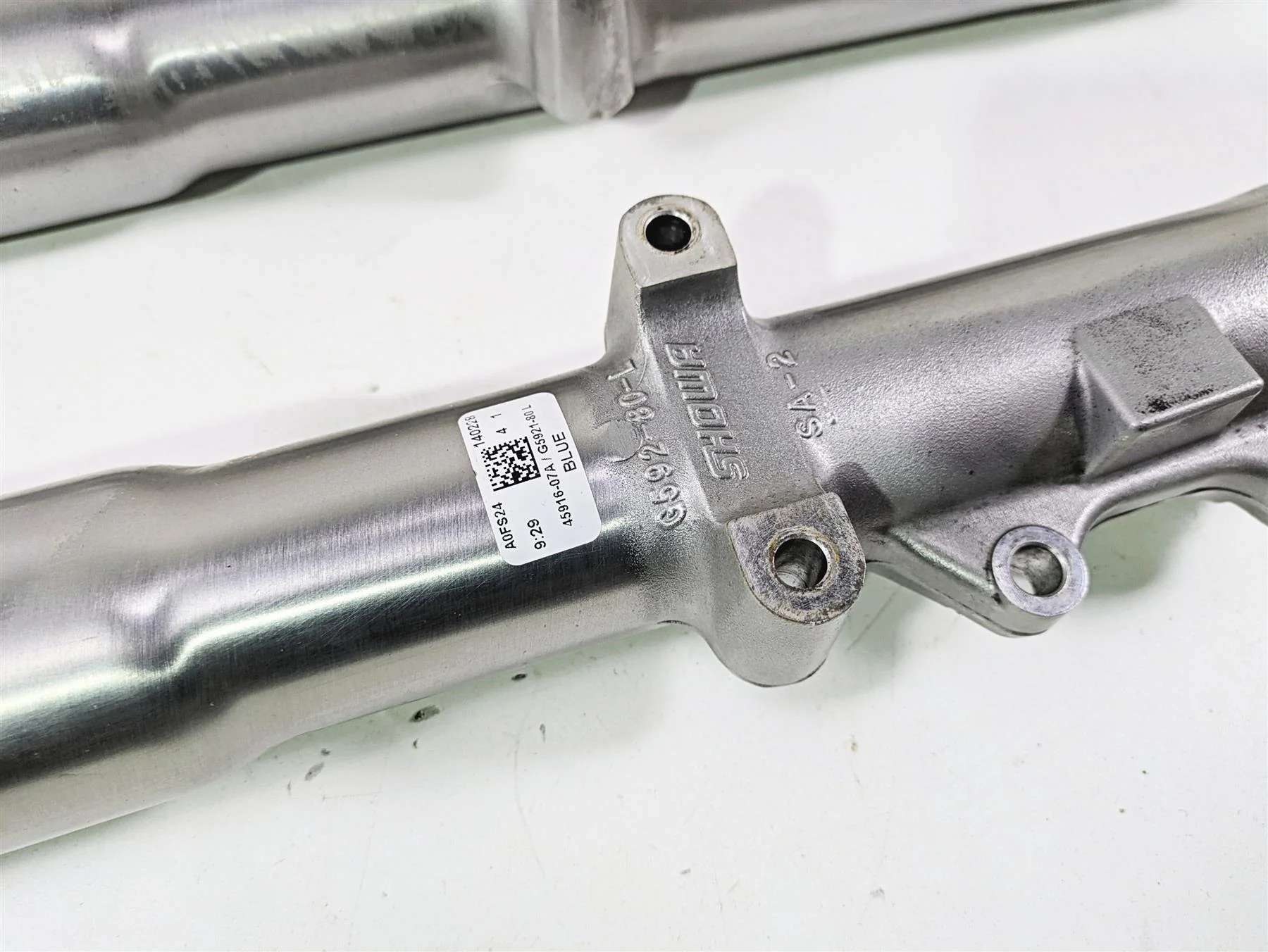 2014 Harley FLS Softail Slim Showa Front Fork Leg Set 45915-08A 45916-07A - Image 3