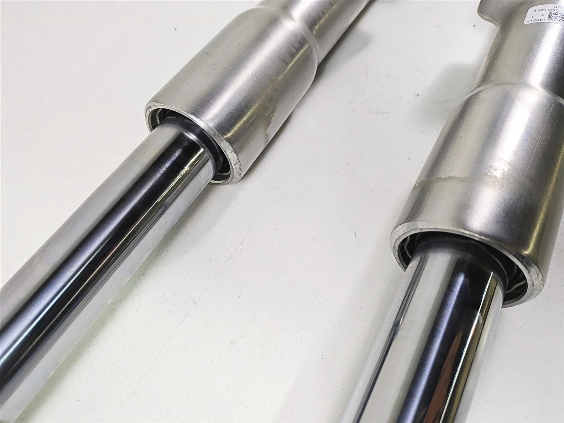 2014 Harley FLS Softail Slim Showa Front Fork Leg Set 45915-08A 45916-07A - Image 5