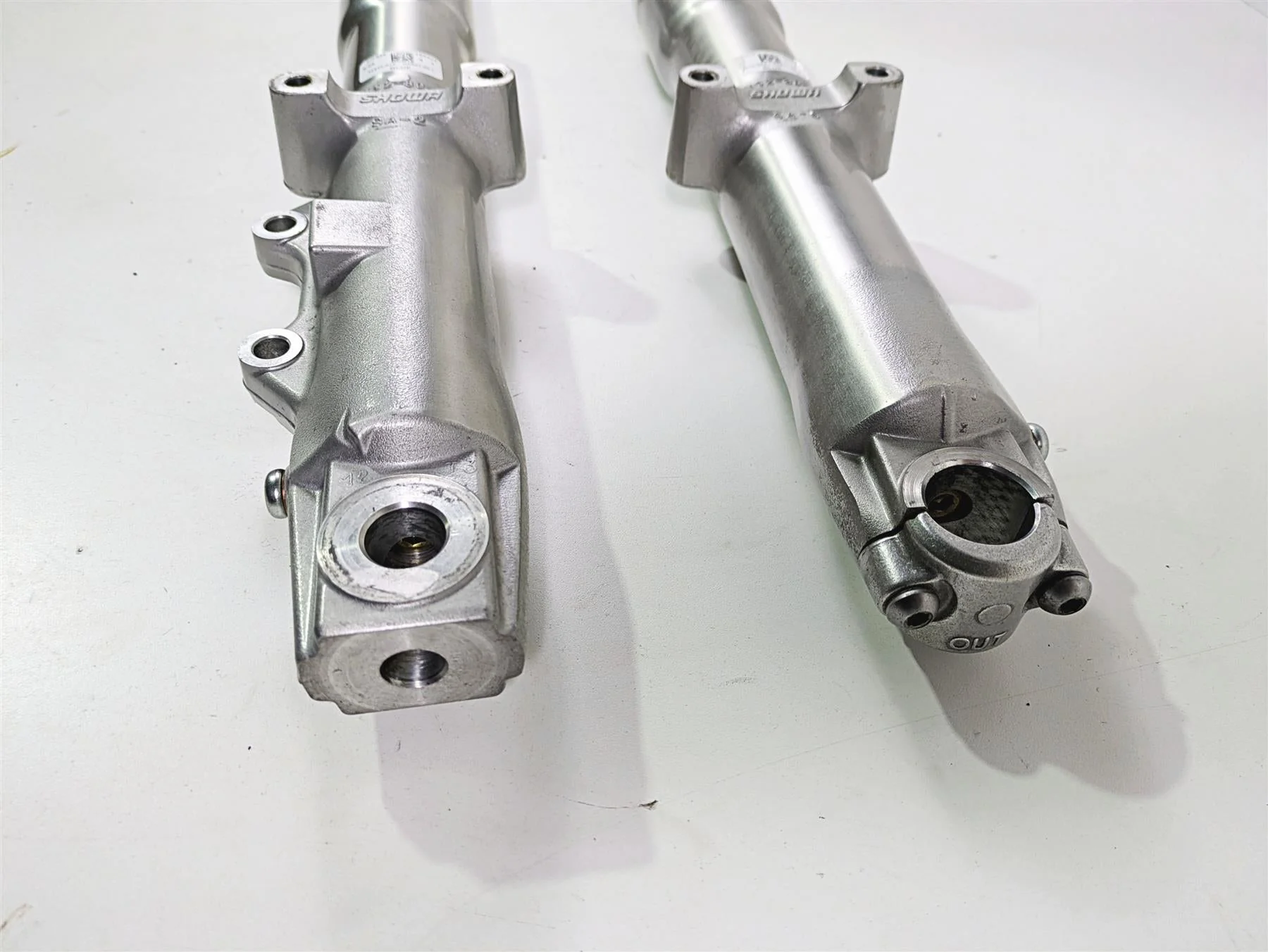 2014 Harley FLS Softail Slim Showa Front Fork Leg Set 45915-08A 45916-07A - Image 7